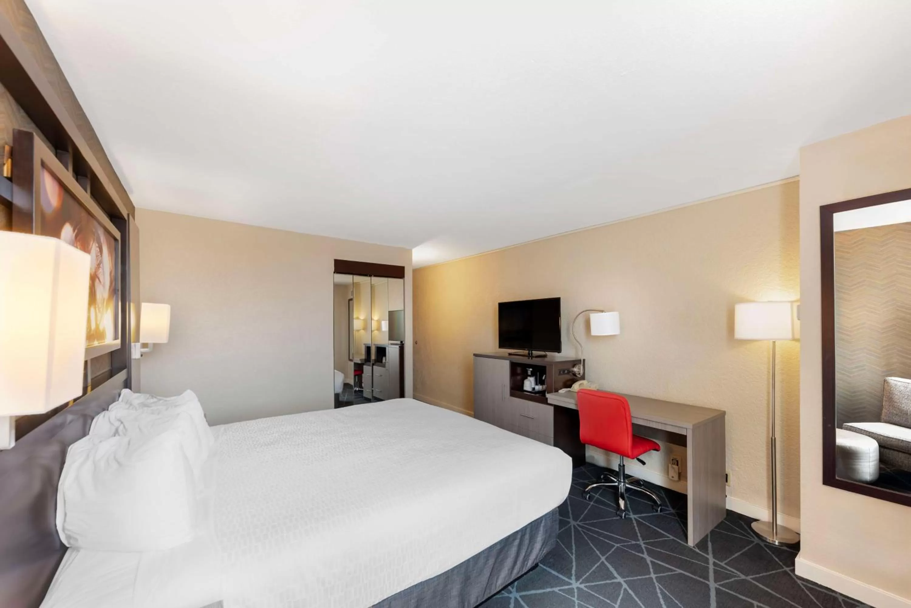 King Room - Non-Smoking in Best Western Plus Austin Central