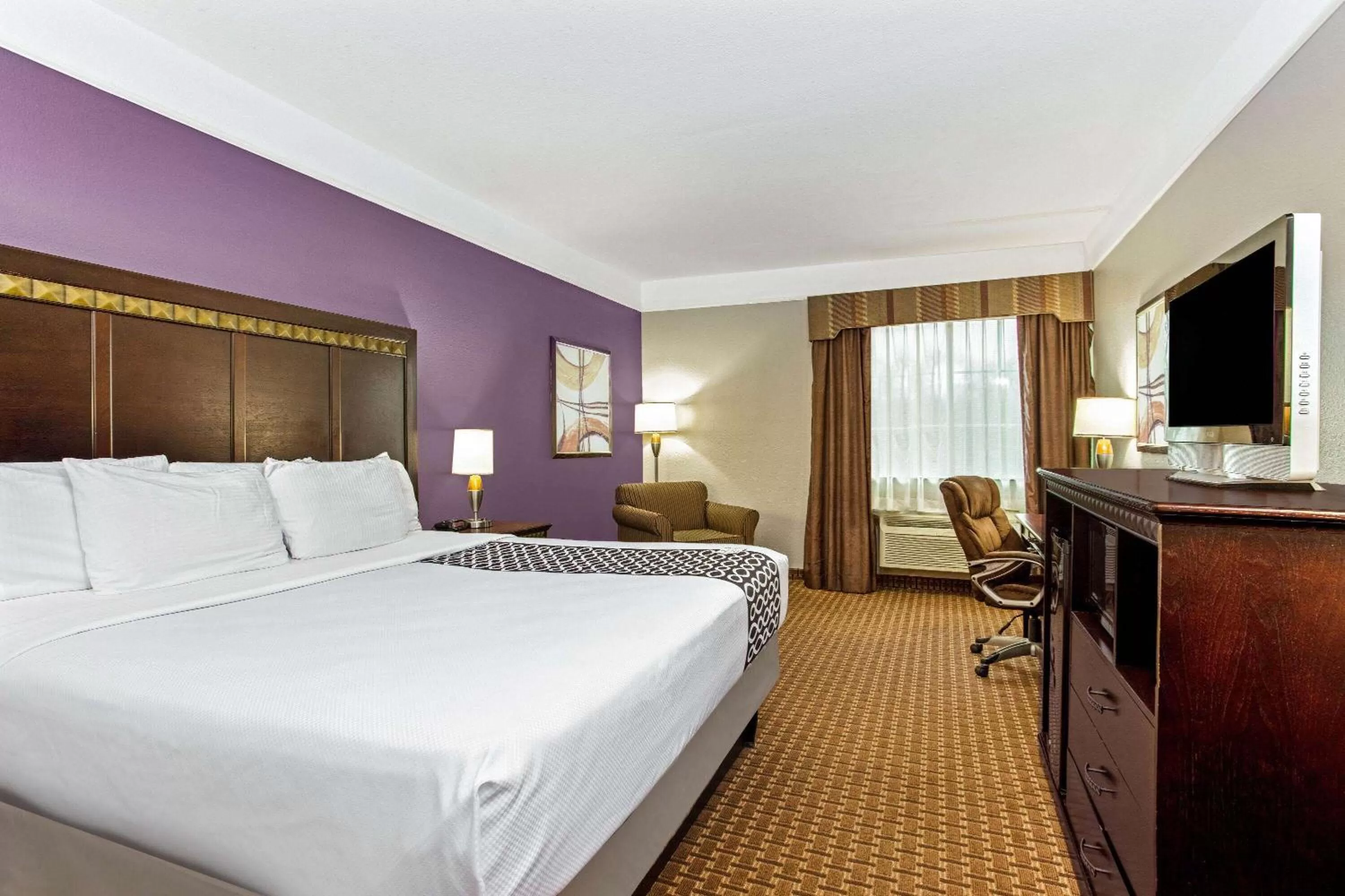 King Room - Non-Smoking in La Quinta by Wyndham Cleburne