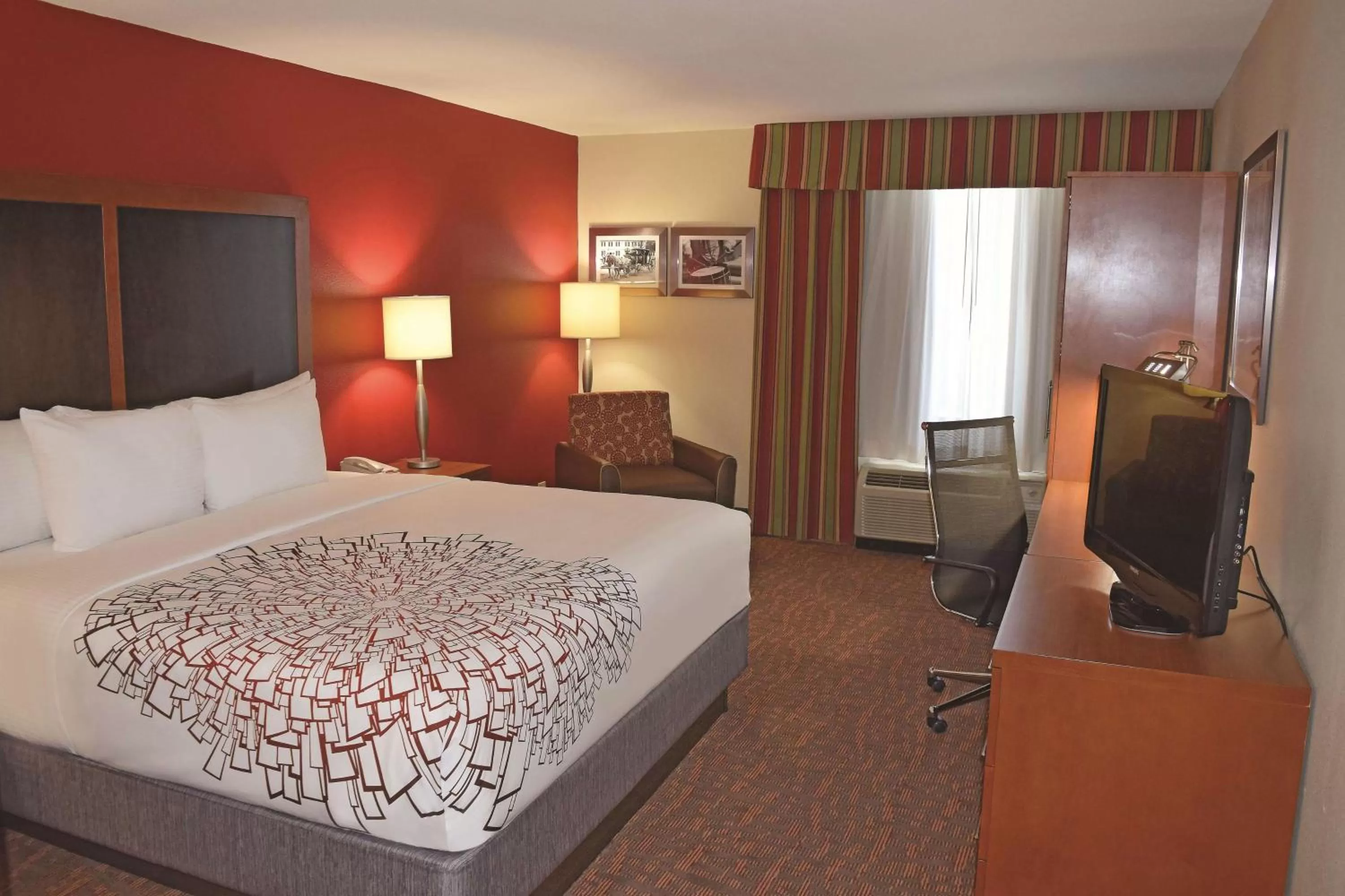 King Room - Non-Smoking in La Quinta by Wyndham Williamsburg Historic Area