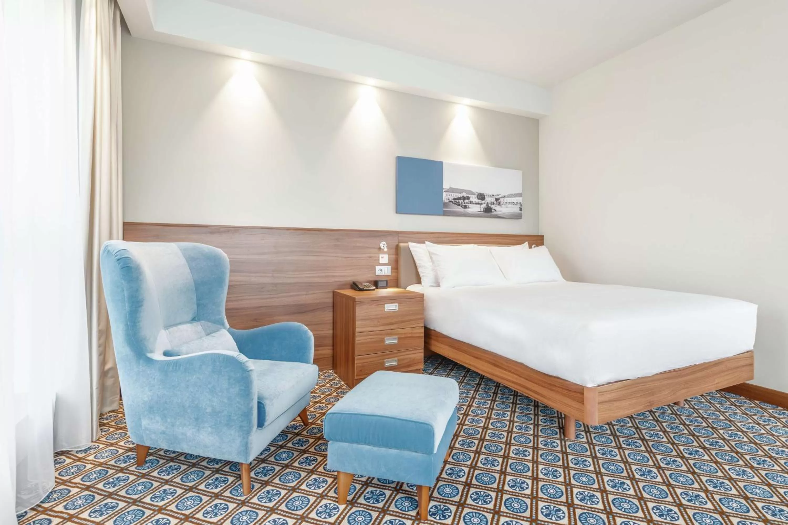 Queen Room - Mobility Access in Hampton by Hilton Oswiecim