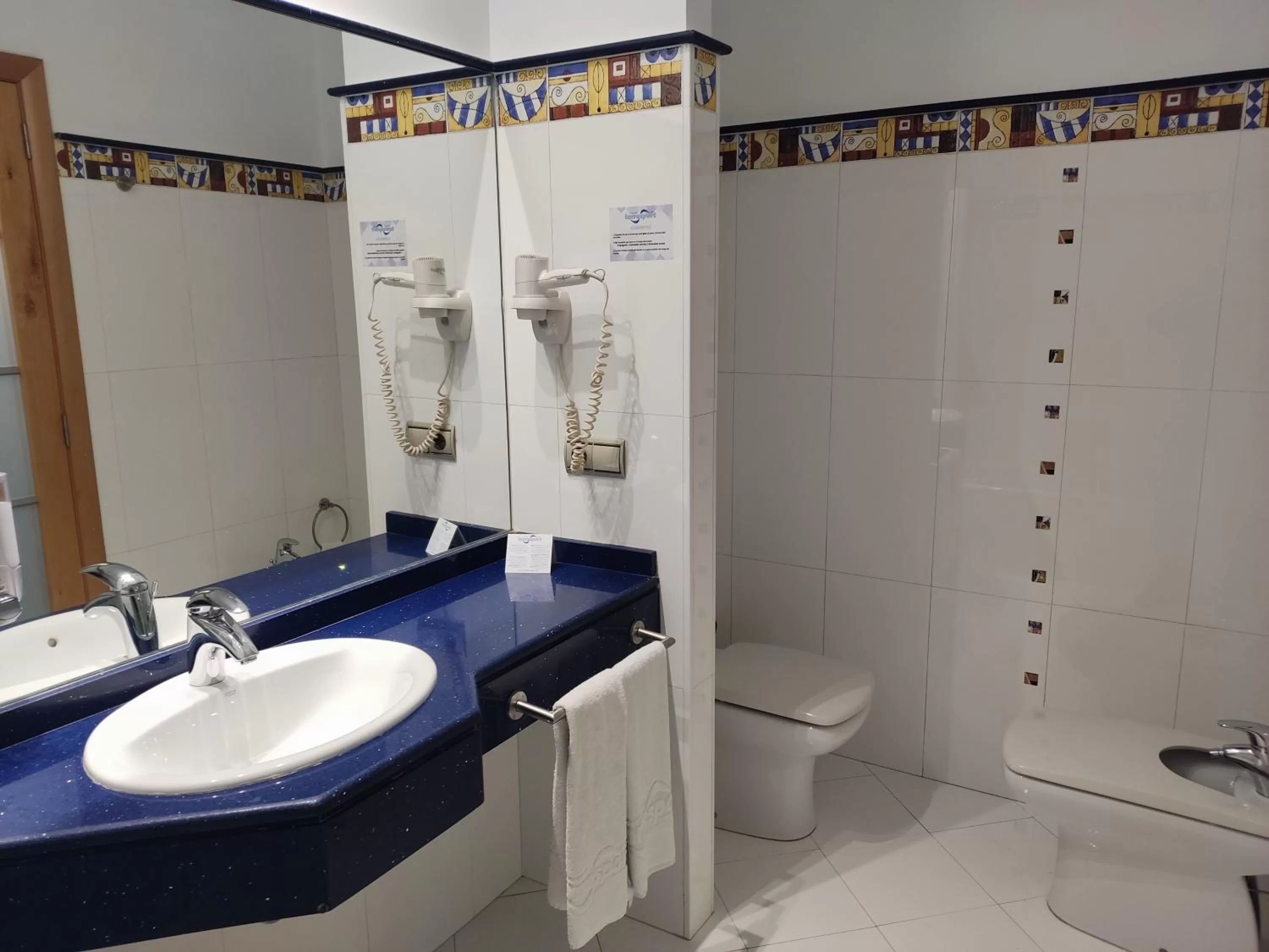 Family Room (2 Adults + 1 Child) in Hotel Torresport