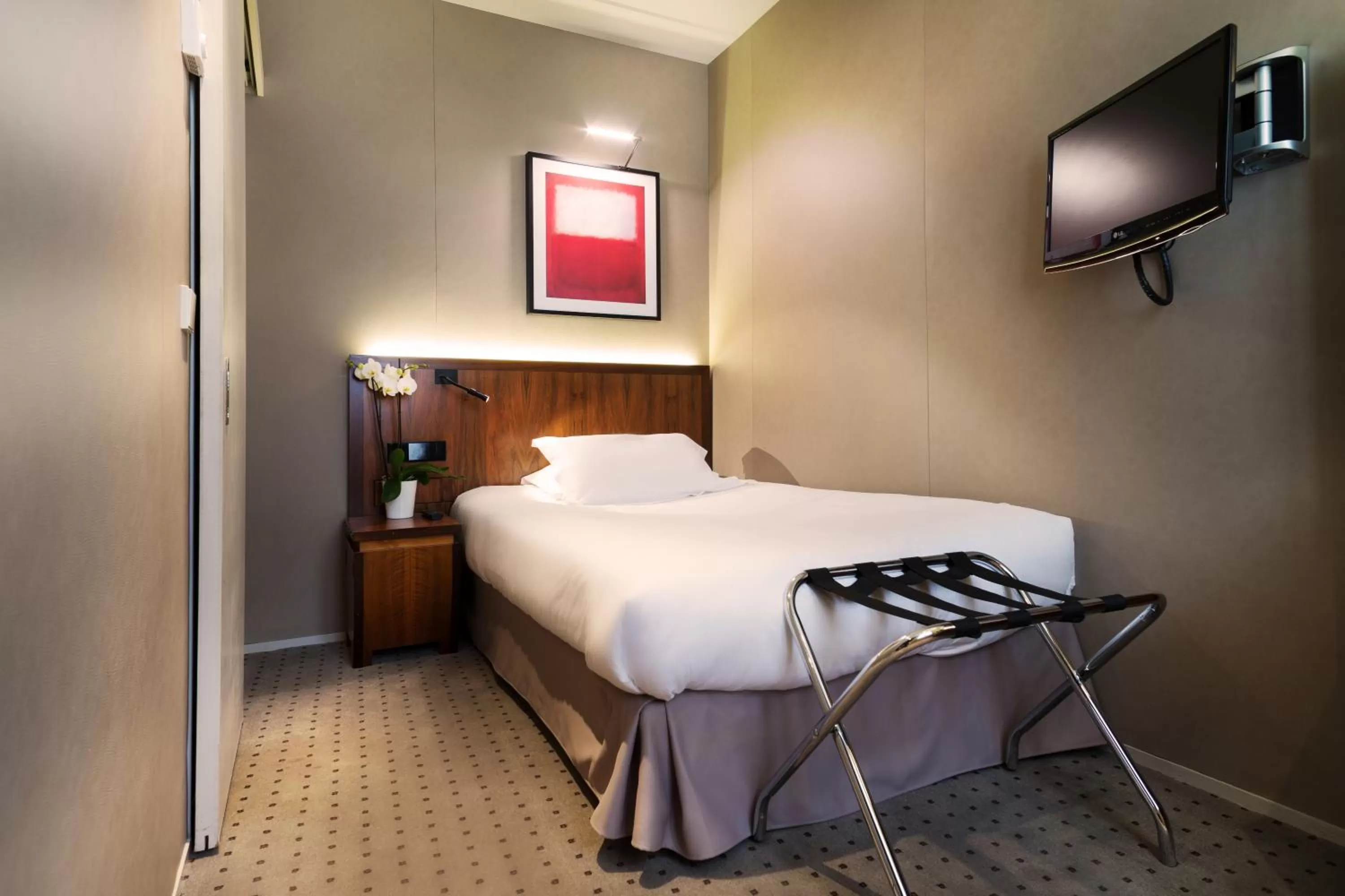 Single Room in Chateaudun Opéra