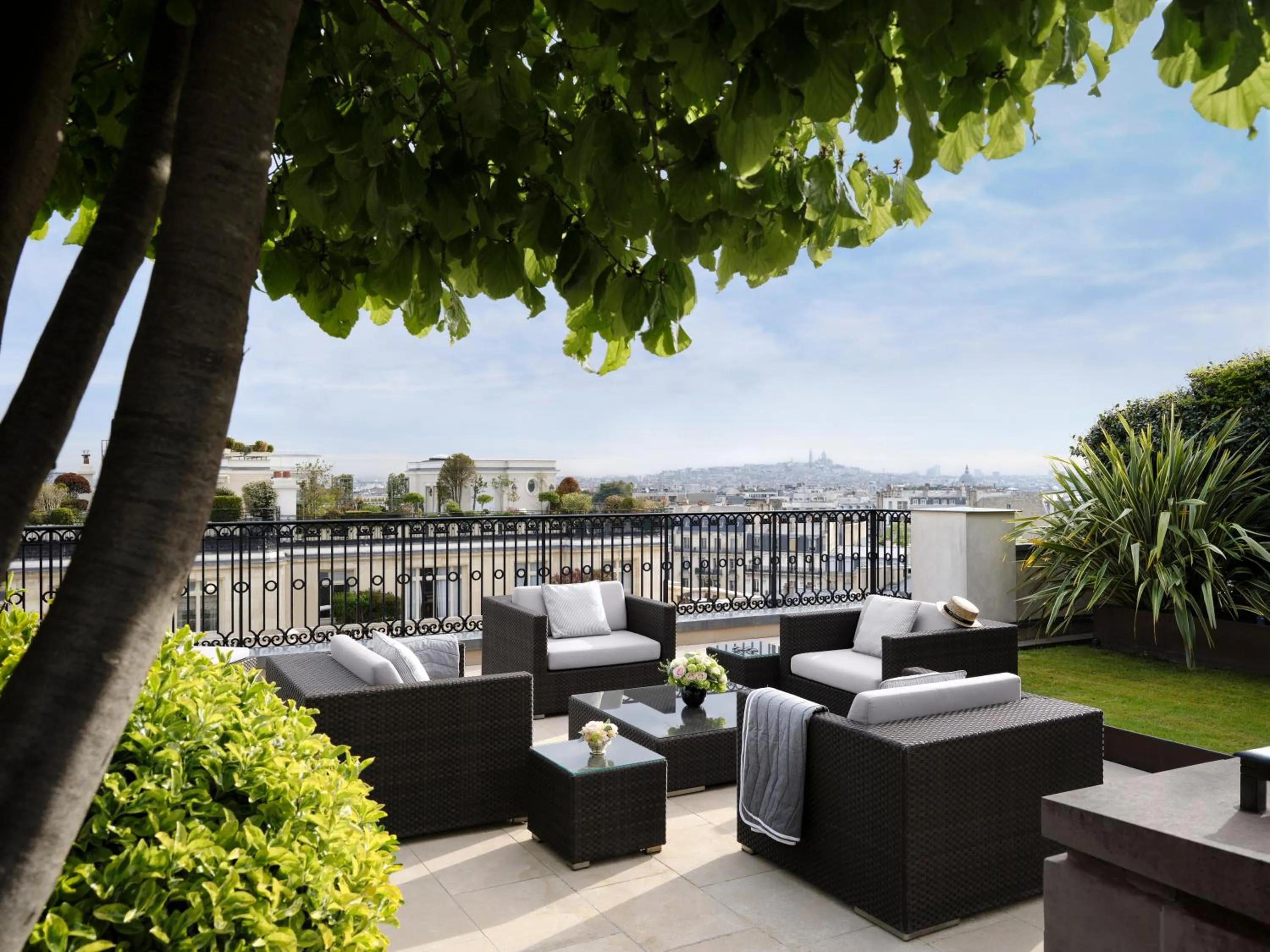 Rooftop Garden Suite in The Peninsula Paris