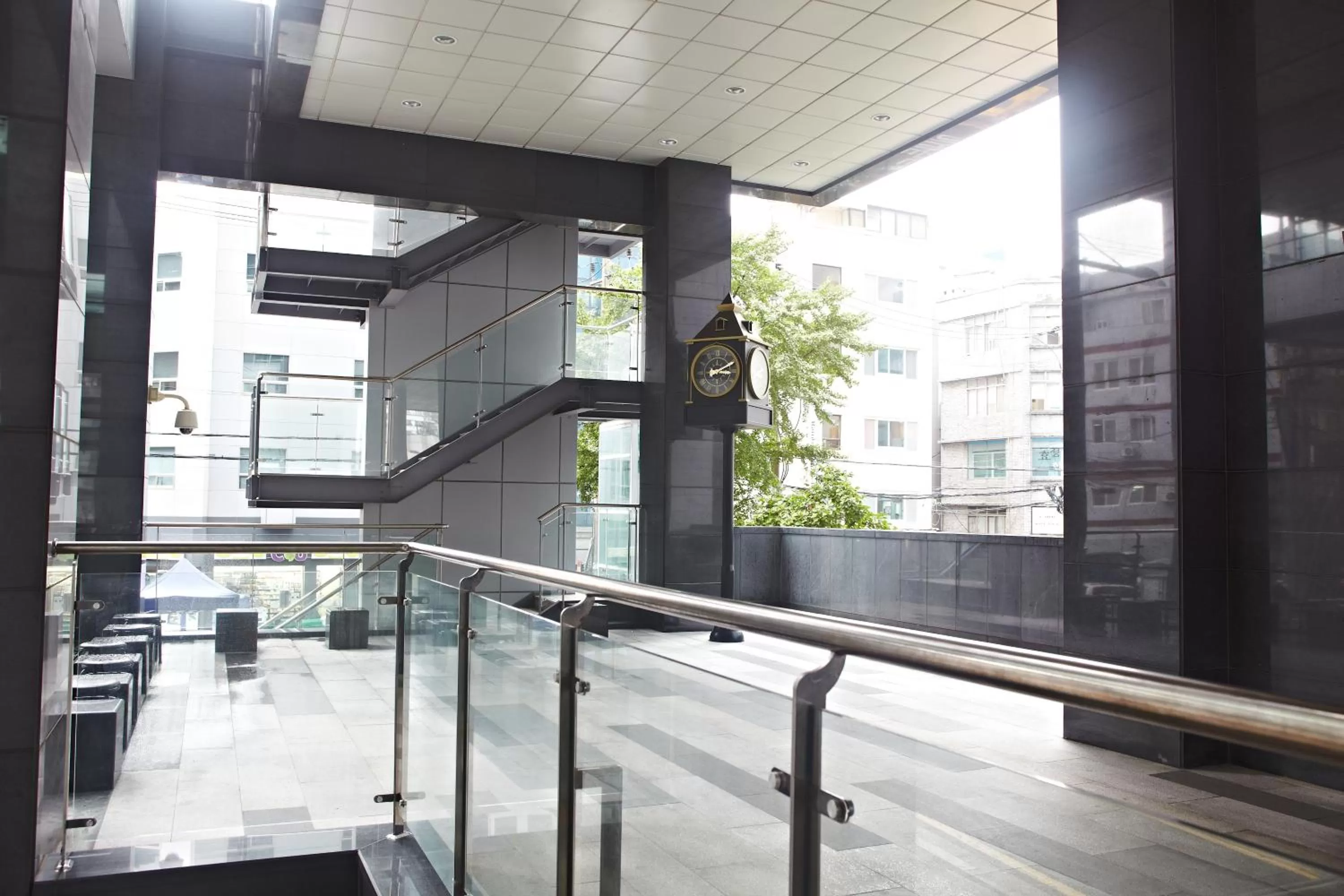 Rainbow Hotel Myeongdong