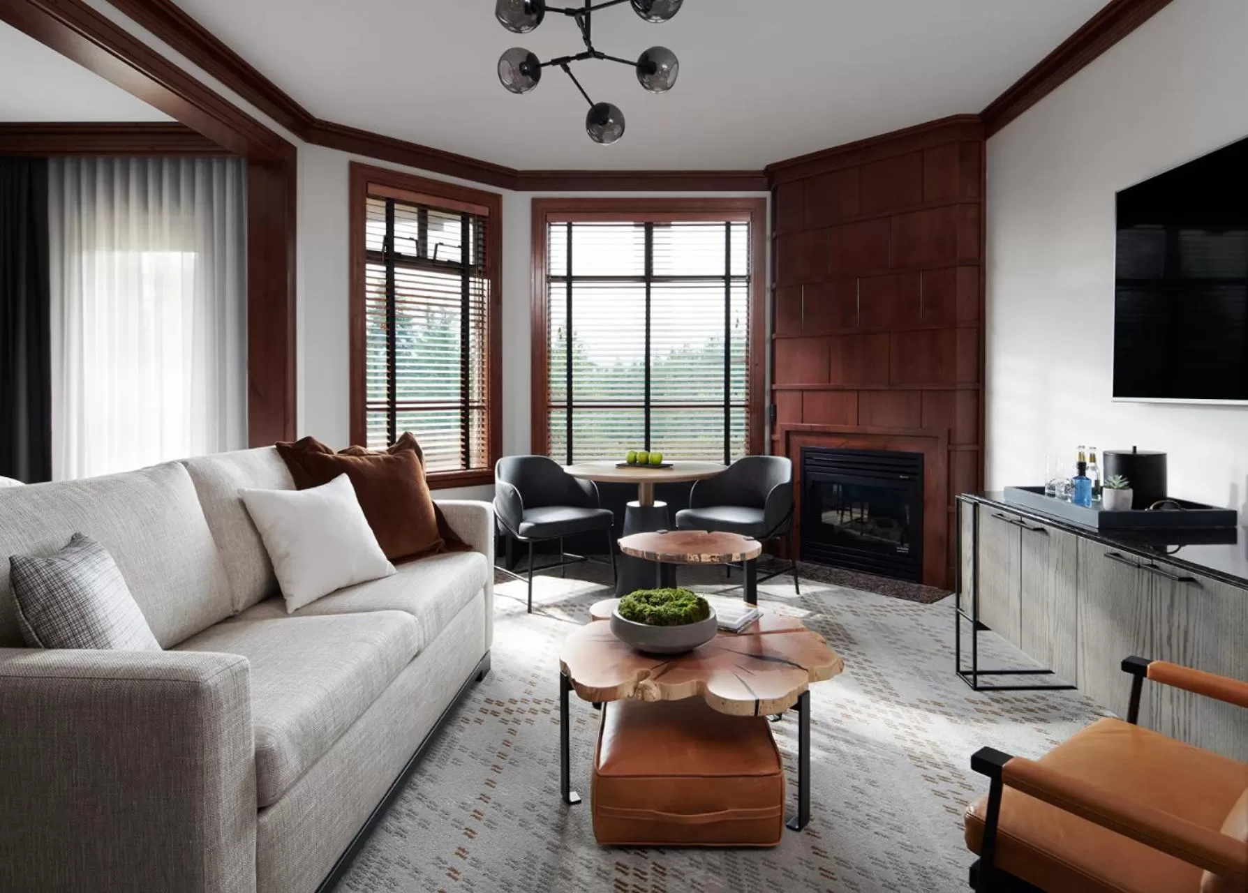 Mountain View Room King in Four Seasons Resort Whistler