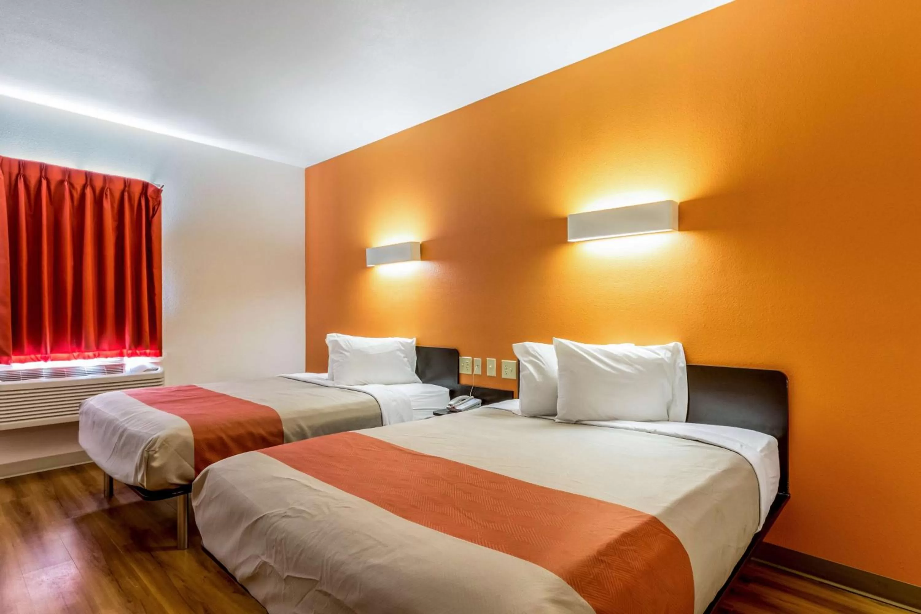 Queen Room with Two Queen Beds - Disability Access - Non-Smoking in Motel 6-Jourdanton, TX