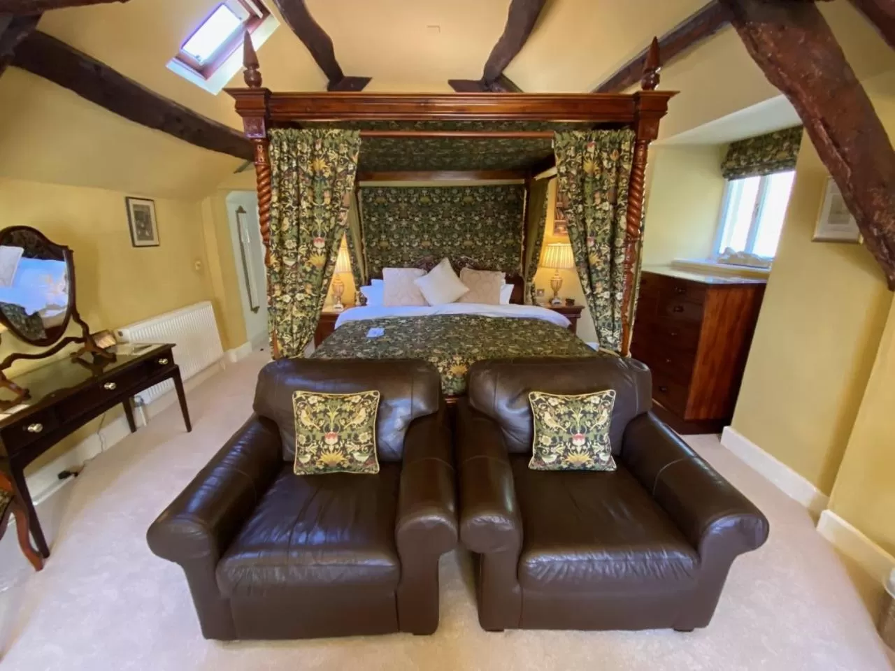 King Room in Plas Tan-Yr-Allt Historic Country House B&B
