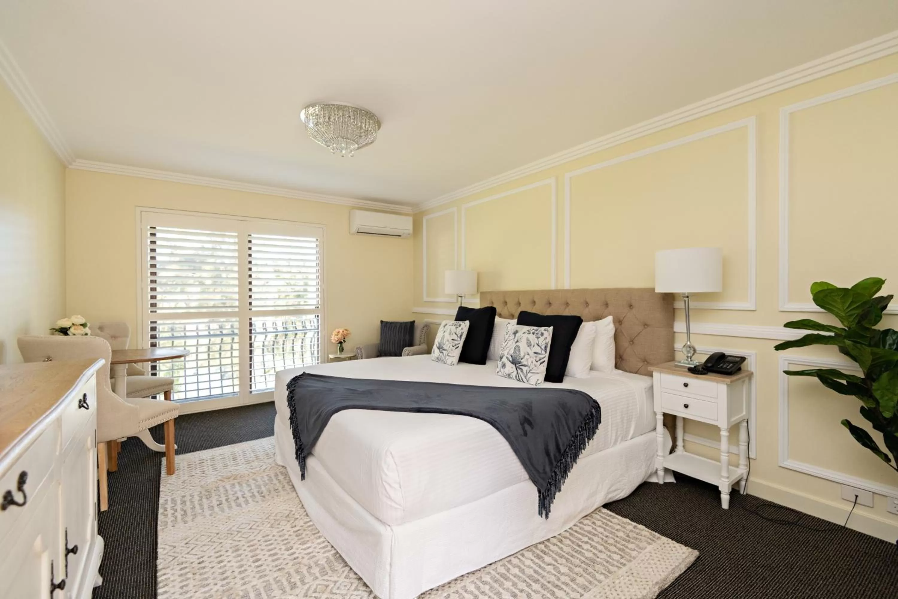 King Room with Spa Bath in Lincoln Downs Resort Batemans Bay