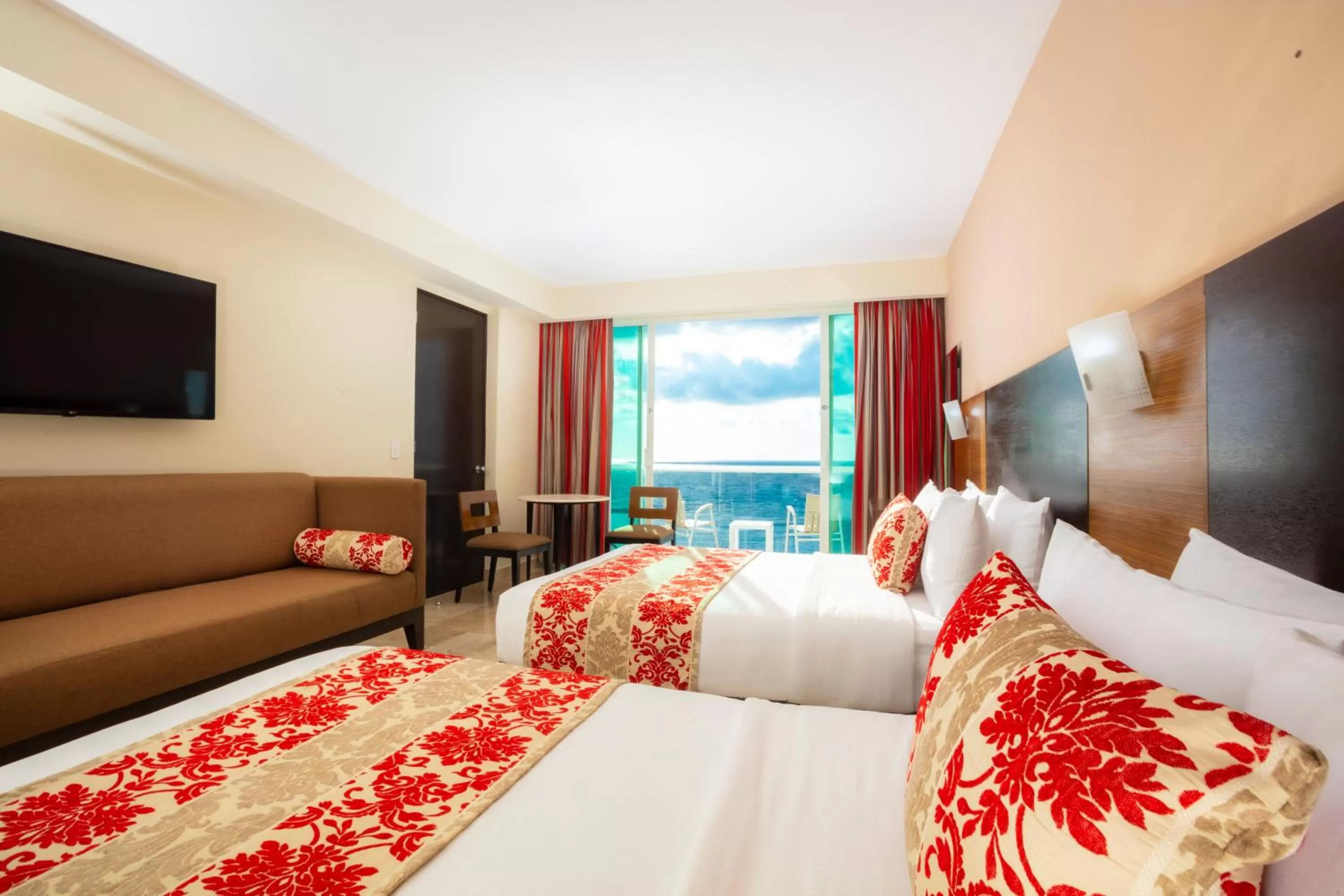 Club Room with Ocean View - single occupancy in Krystal Cancun