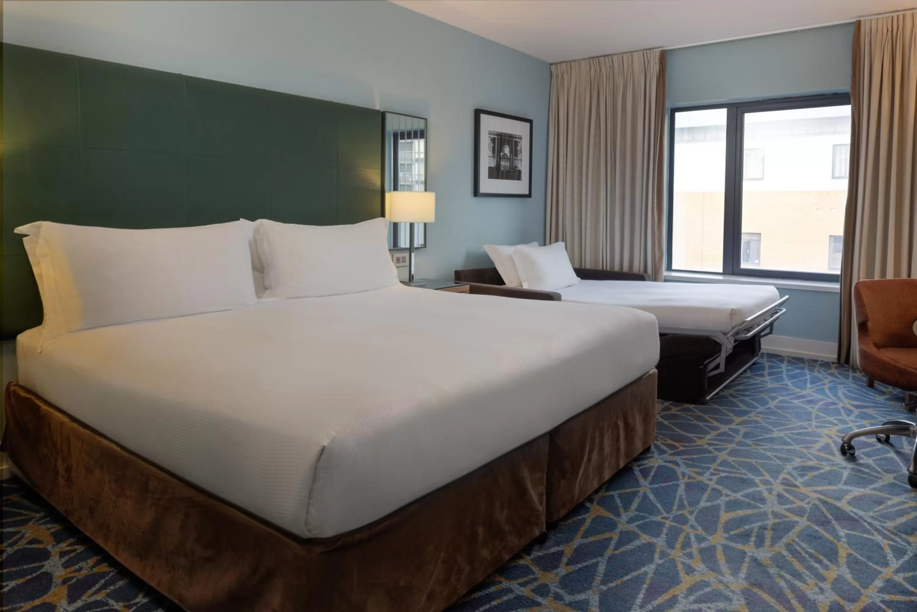 King Family Guest Room With Sofa Bed in Hilton Dublin Kilmainham