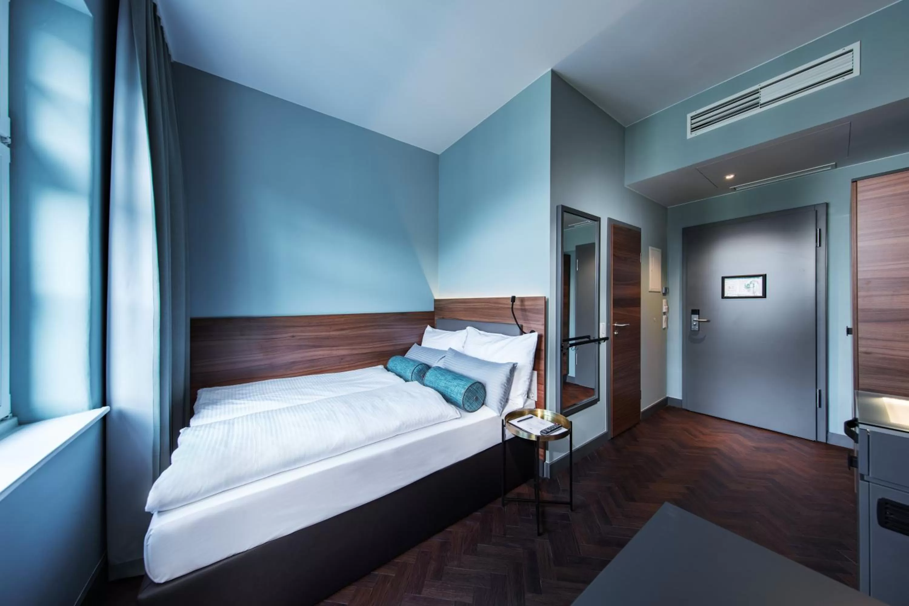 Standard Queen Room in Maison Schiller by DesignCity Hotels