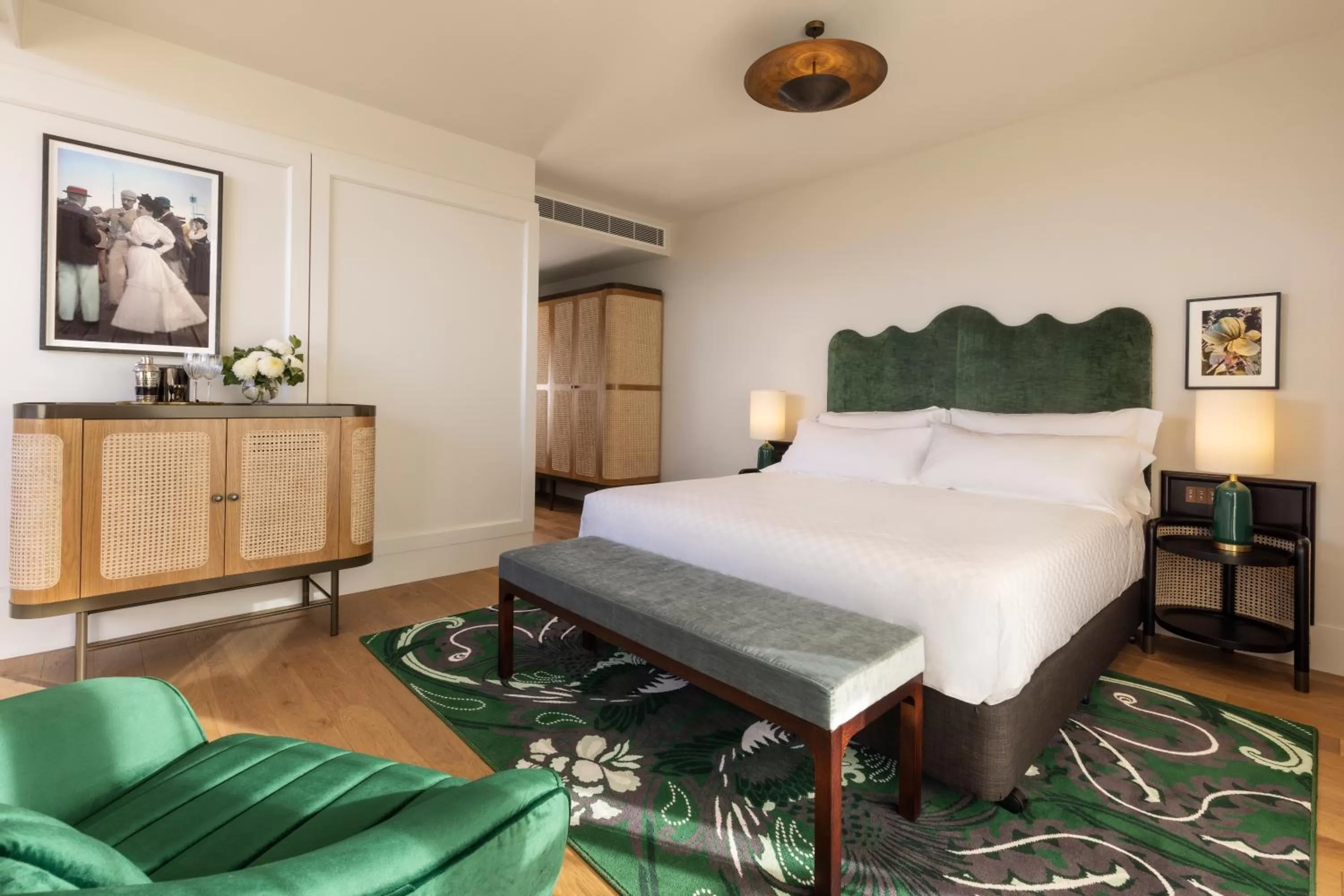 Classic King Room with Bath in InterContinental Sorrento Mornington Peninsula