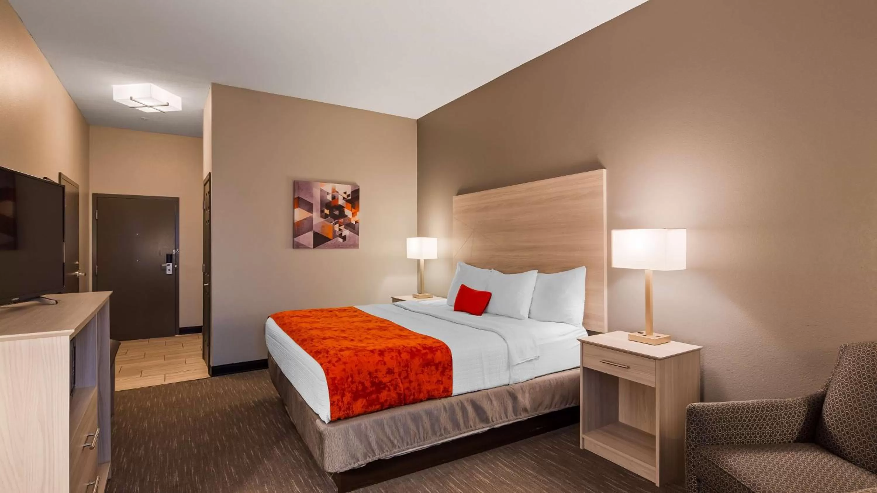 King Room with Roll-in Shower - Disability Access/Non-Smoking in Best Western Plus New Cumberland