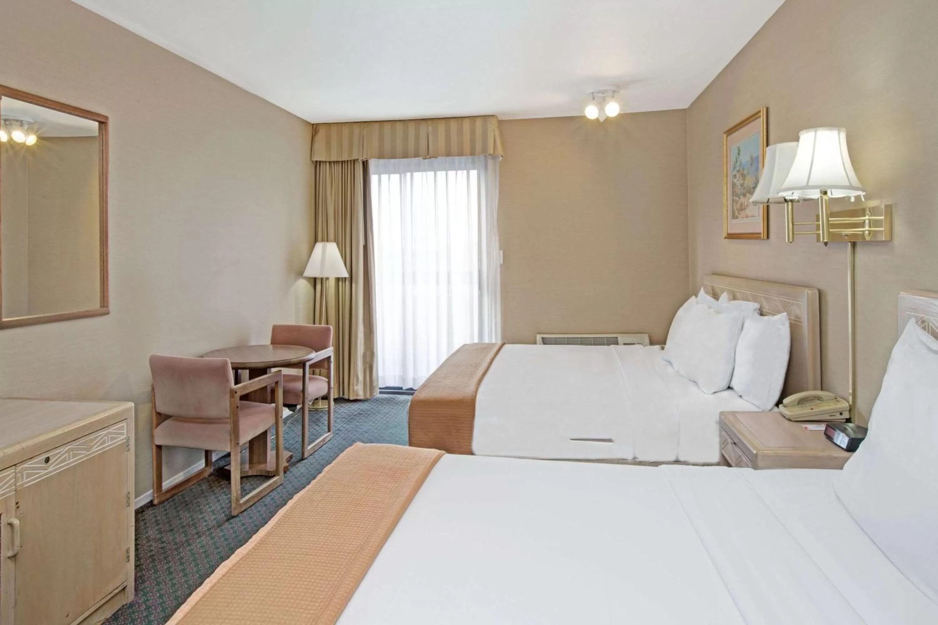 1 Full Bed, Non-Smoking in Howard Johnson by Wyndham Torrance