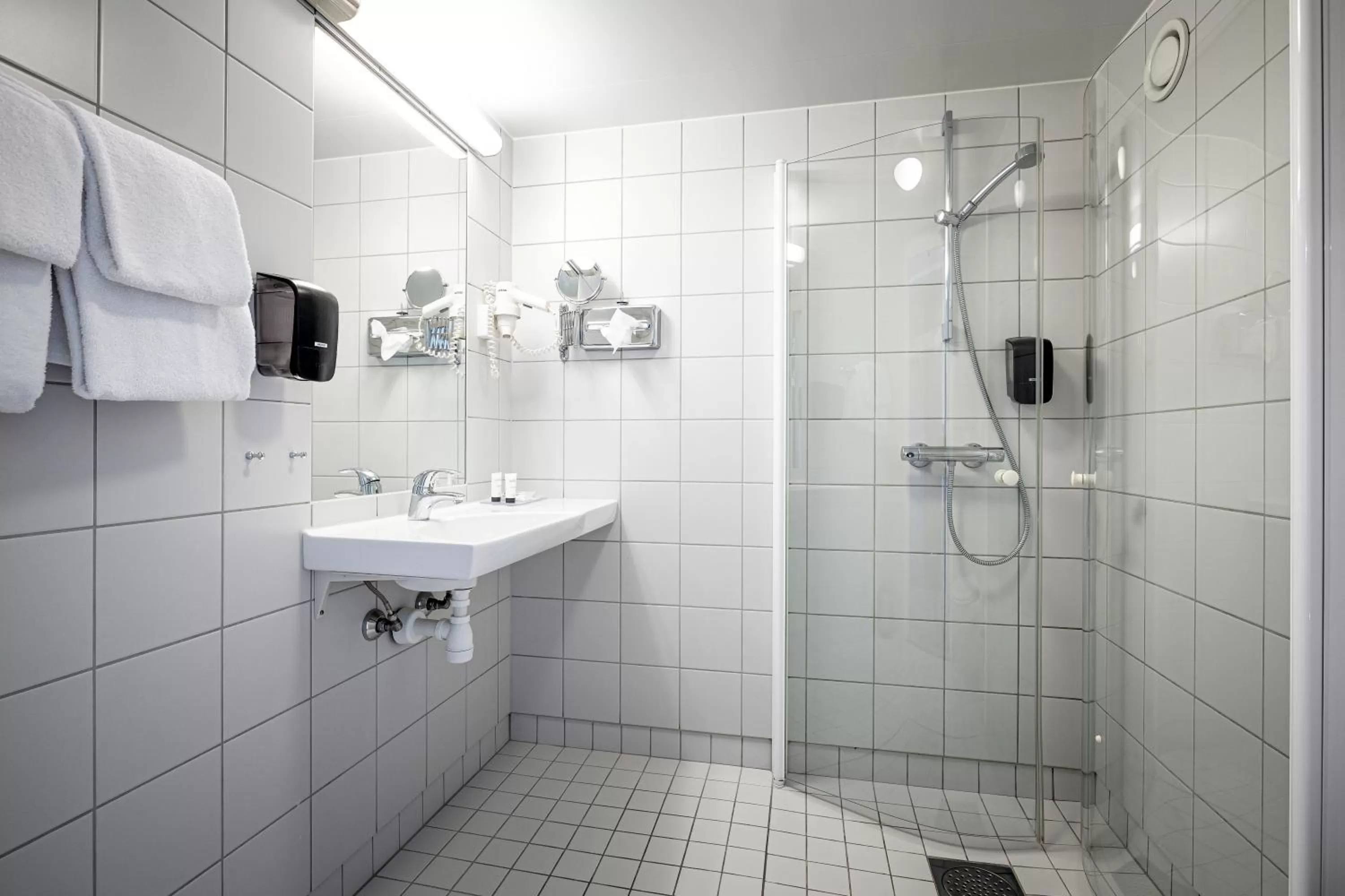 Small Double Room with City View in Anker Hotel