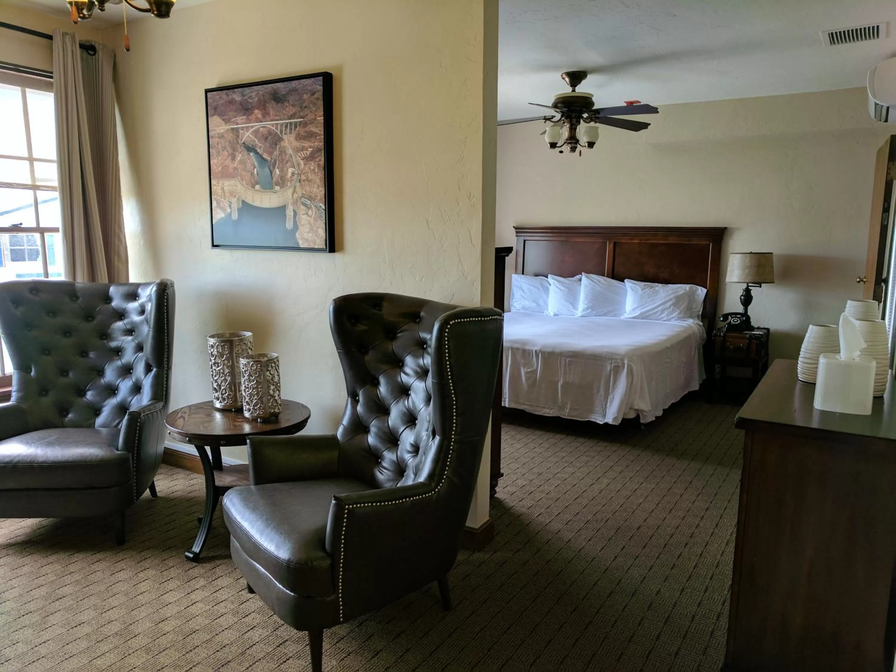 King Suite in Boulder Dam Hotel