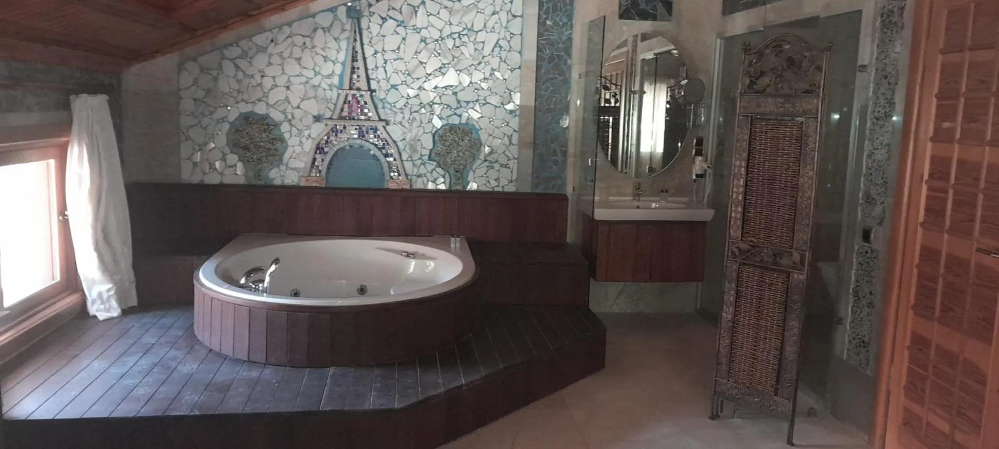 Studio with Spa Bath in Bc Spa Hotel