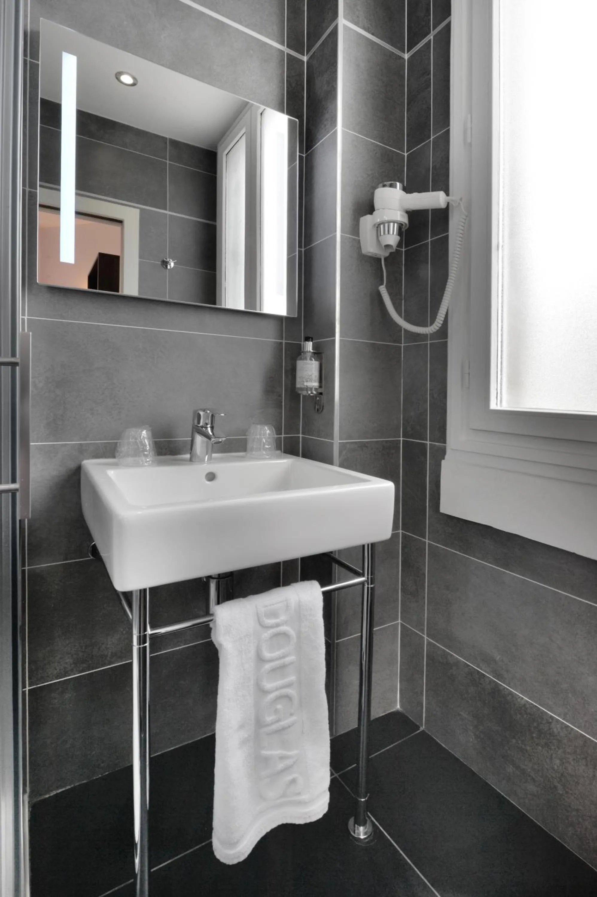 Twin Room in Hotel Douglas