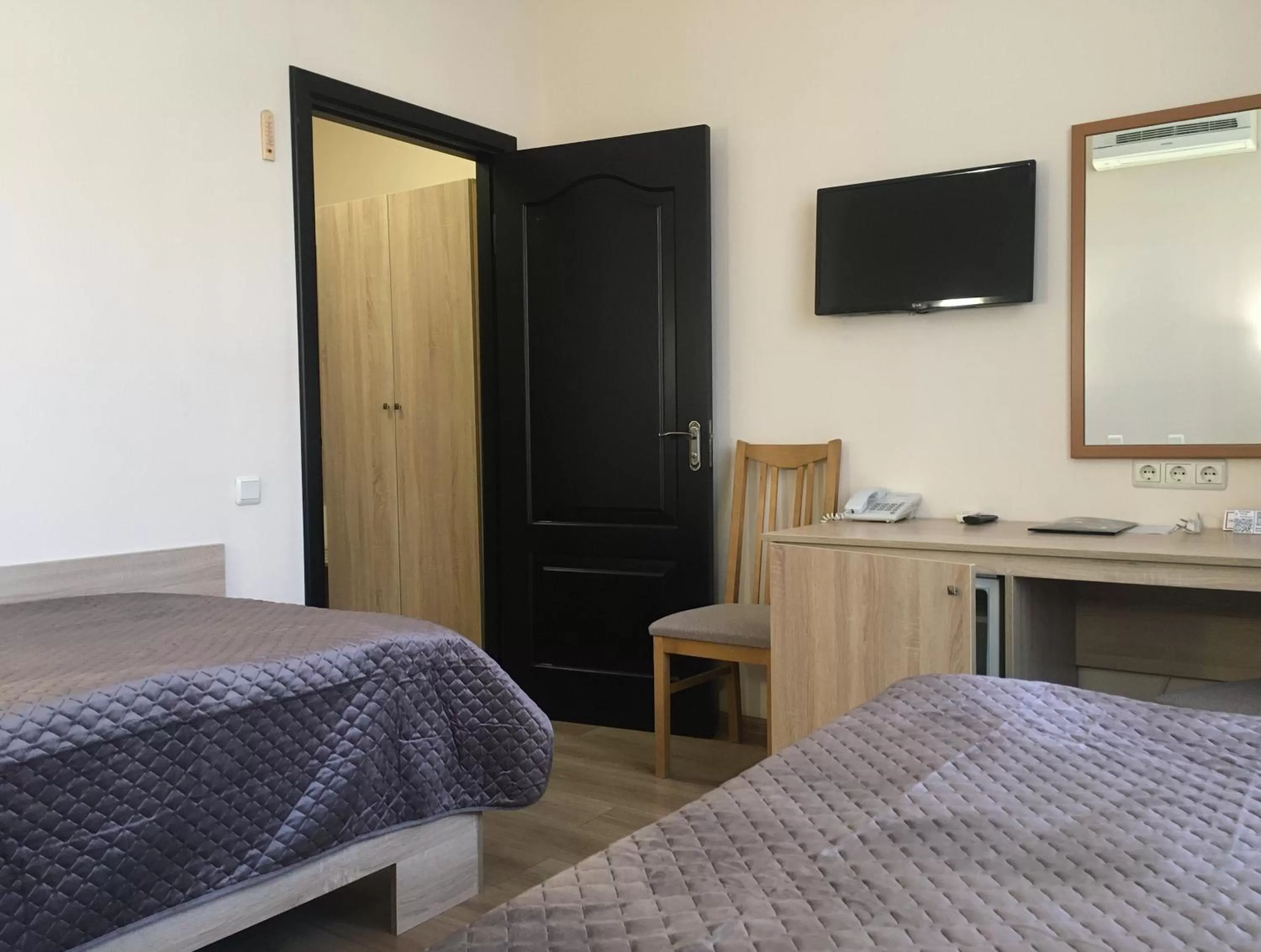 Twin Room in Oberig Hotel