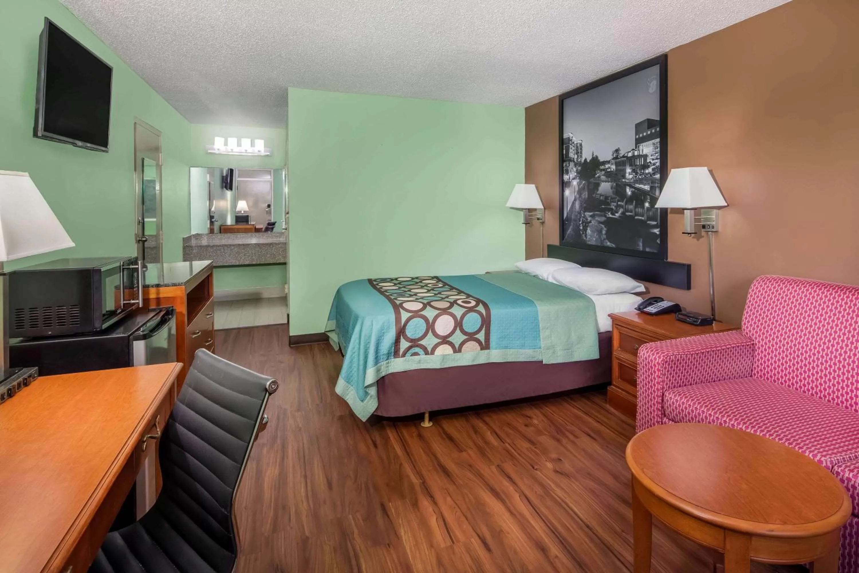 King Room - Non-Smoking in Super 8 by Wyndham Gaffney