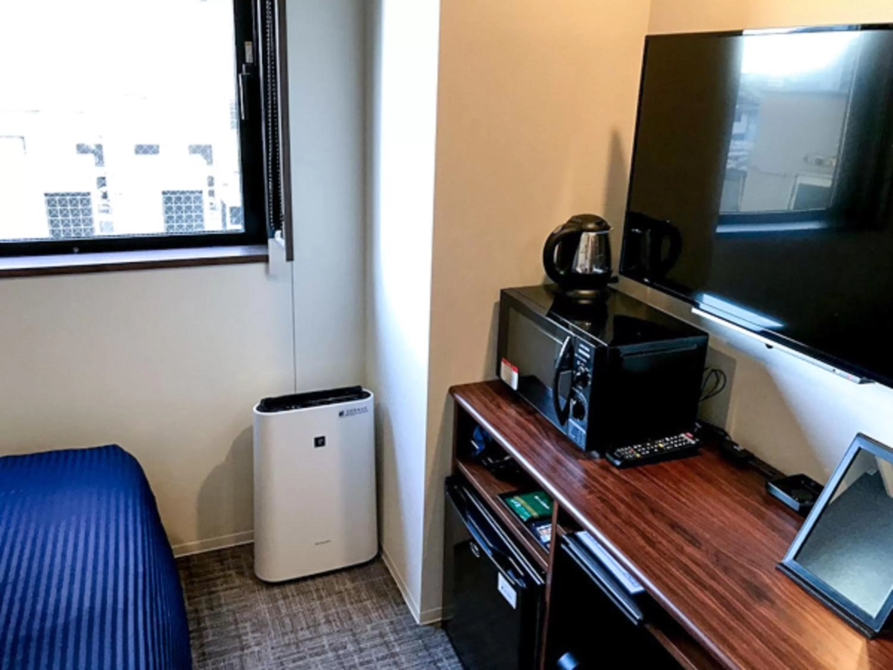 Double Room with Small Double Bed - single occupancy - Smoking in HOTEL LiVEMAX Chiba Soga-Ekimae