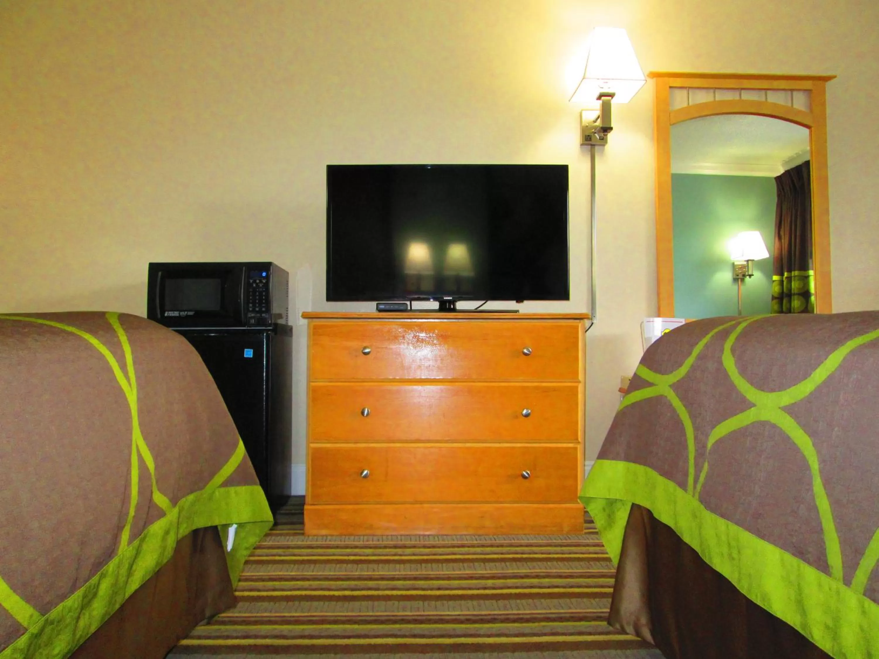 Double Room with Two Double Beds - Mobility Access/Non-Smoking in Super 8 by Wyndham Ft Walton Beach