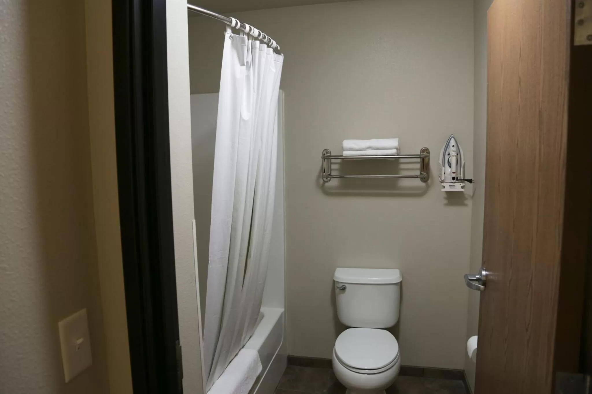 King Room - Non Pet Friendly - Non-Smoking in Travelodge by Wyndham Yuma