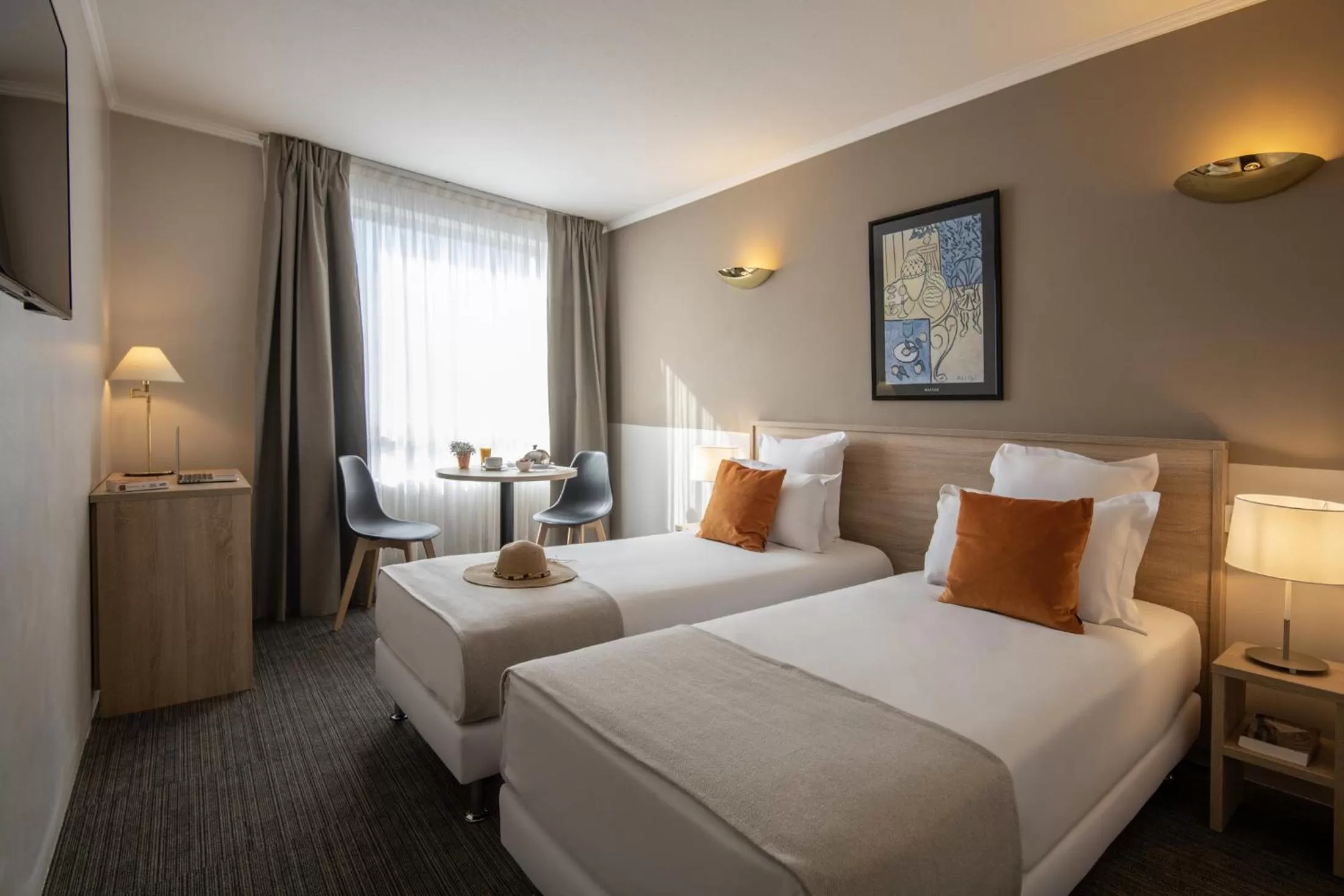 Family Room in Hotel Amarante Cannes