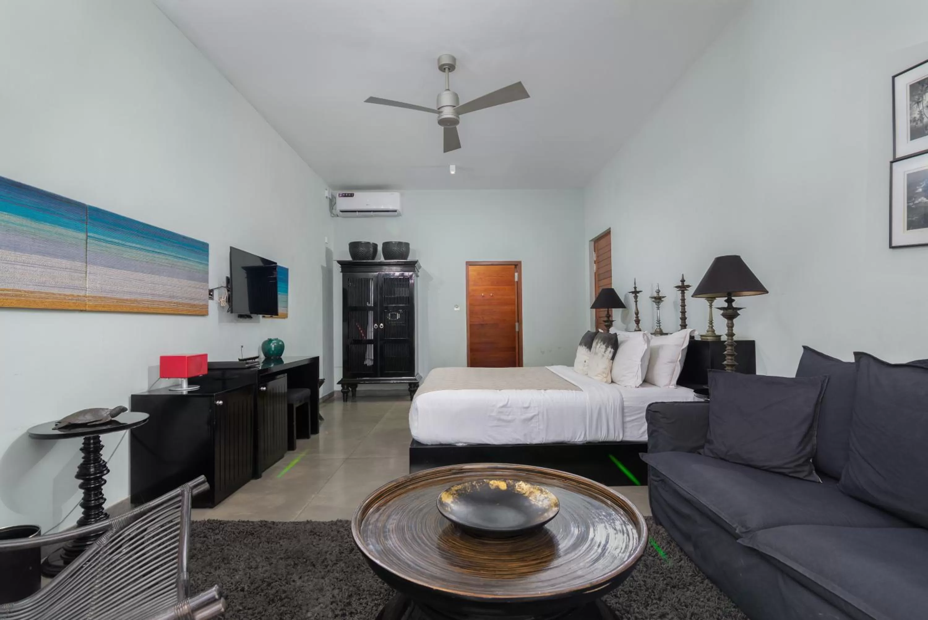 Deluxe Double Room with Ocean View in W15