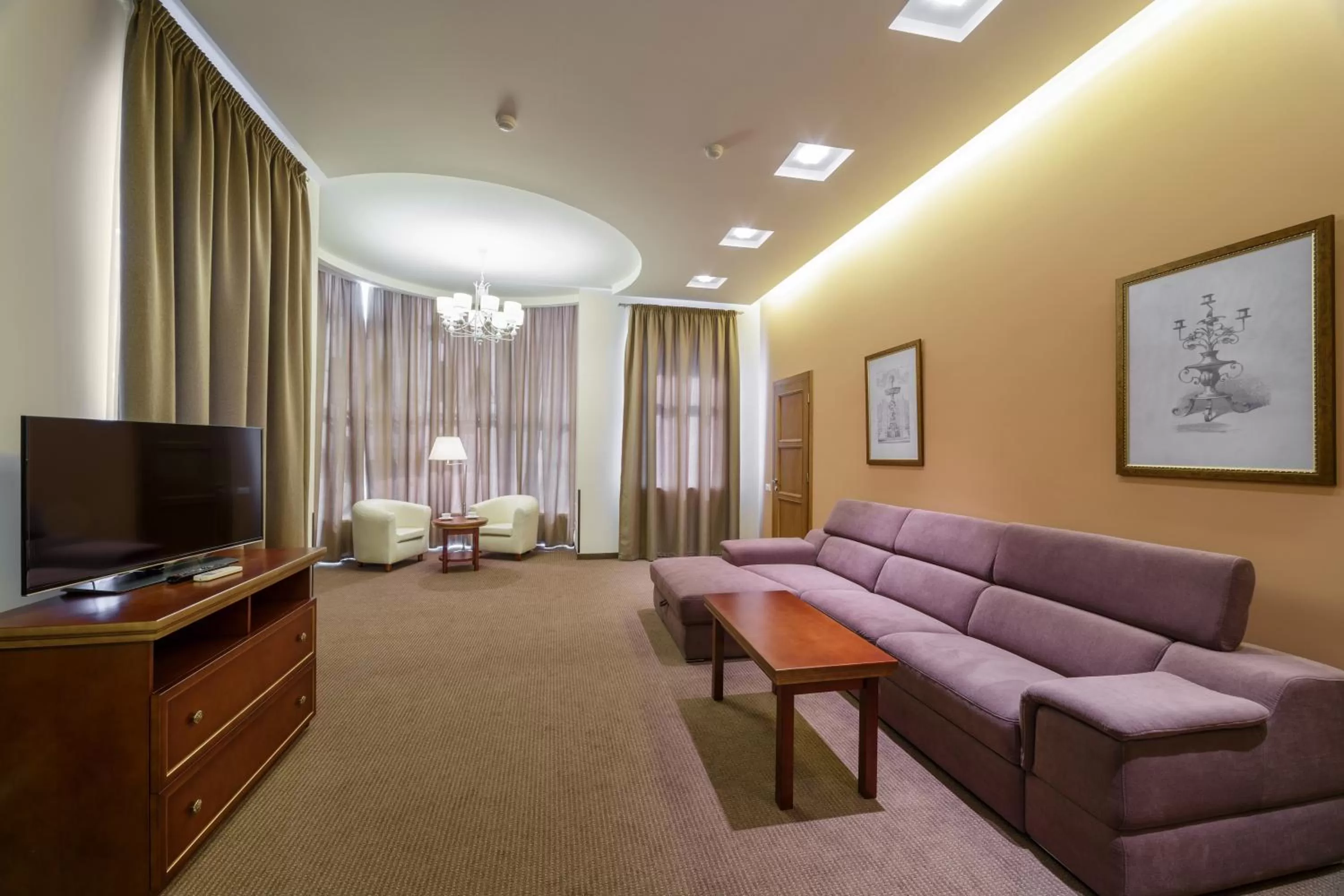 King Suite - single occupancy in Alarus Luxe Hotel