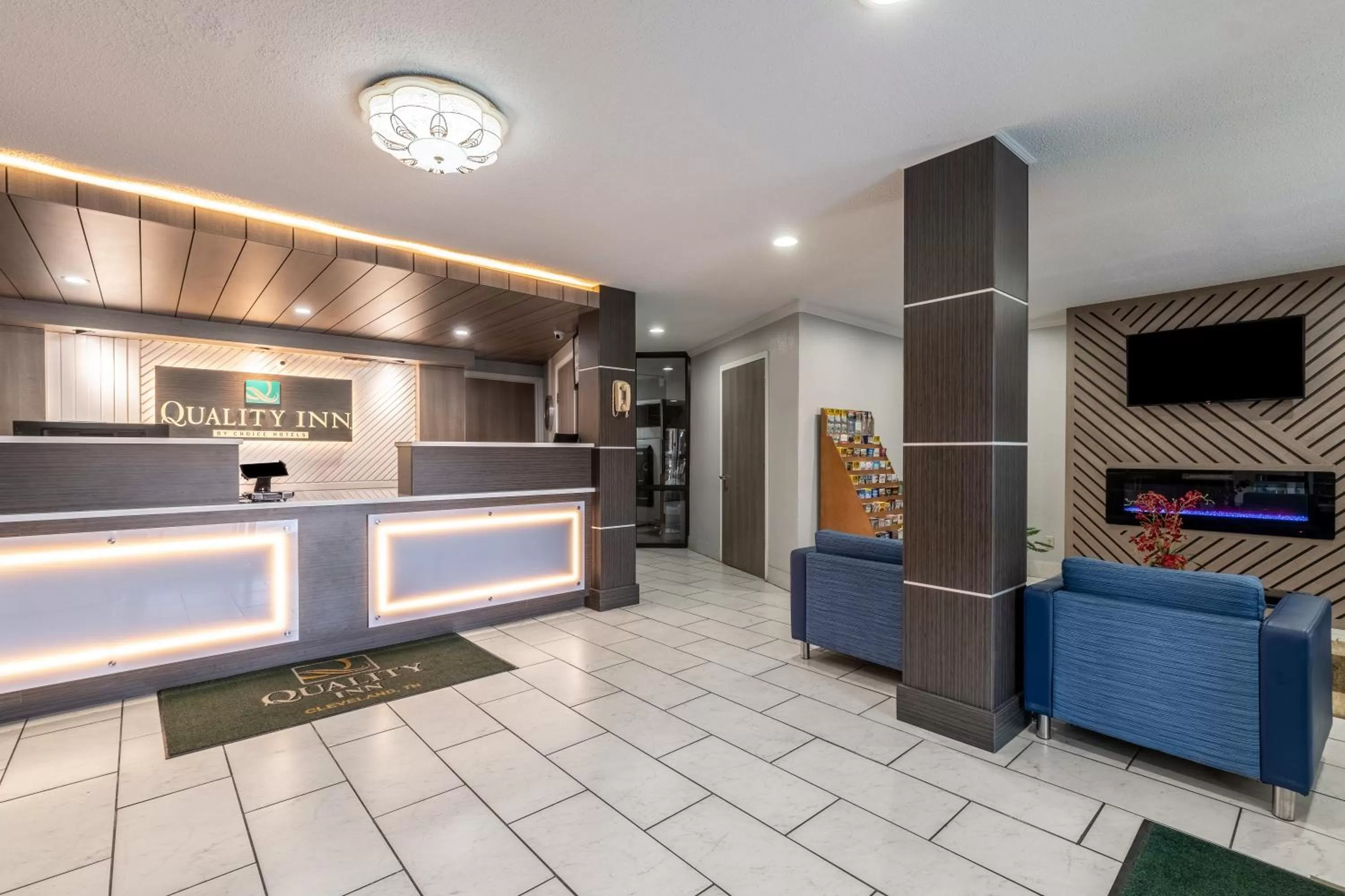 Lobby or reception in Quality Inn Cleveland North