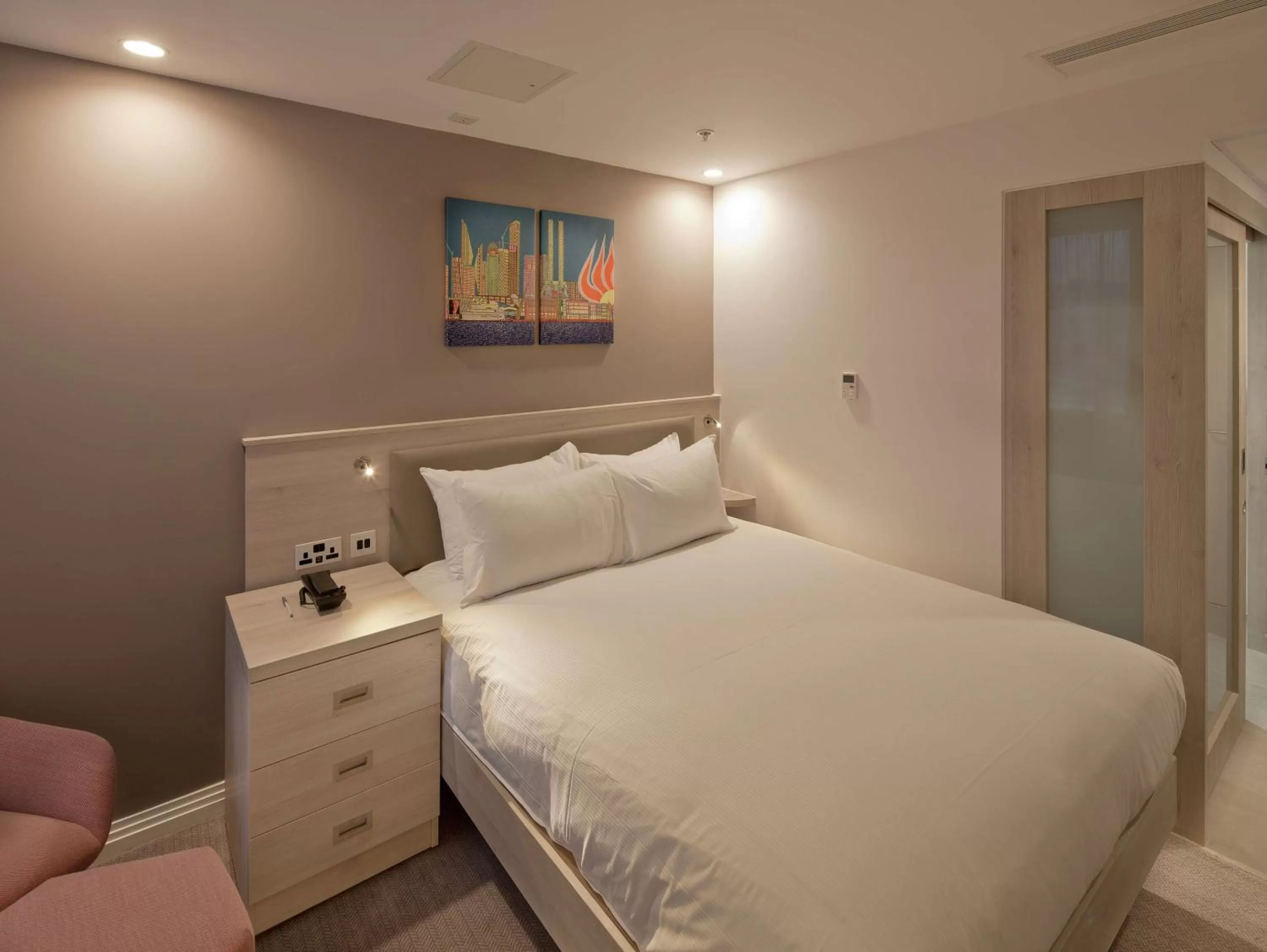 Queen Room in Hampton By Hilton Leeds City Centre