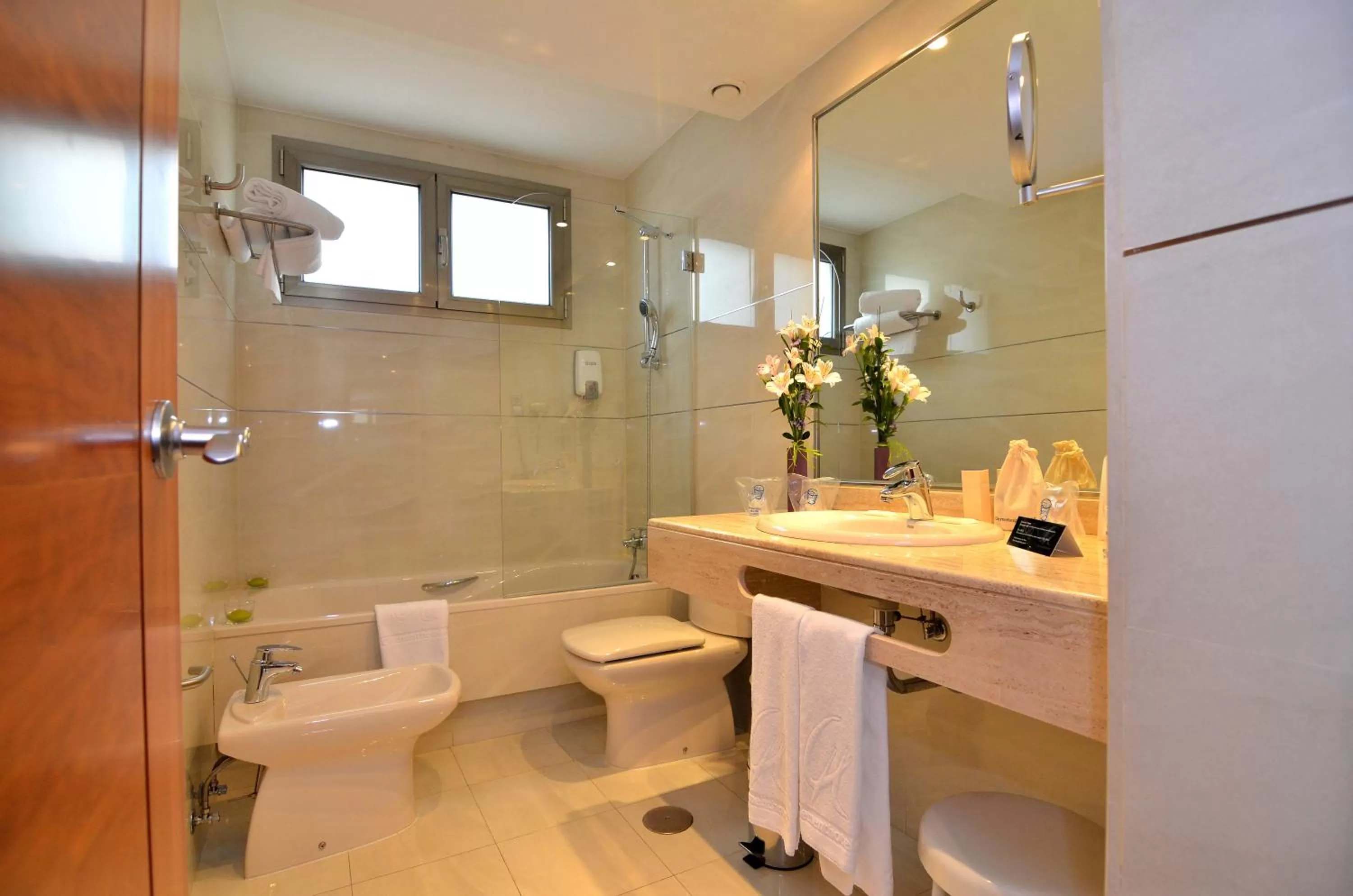 Classic Quadruple Room in Clement Barajas