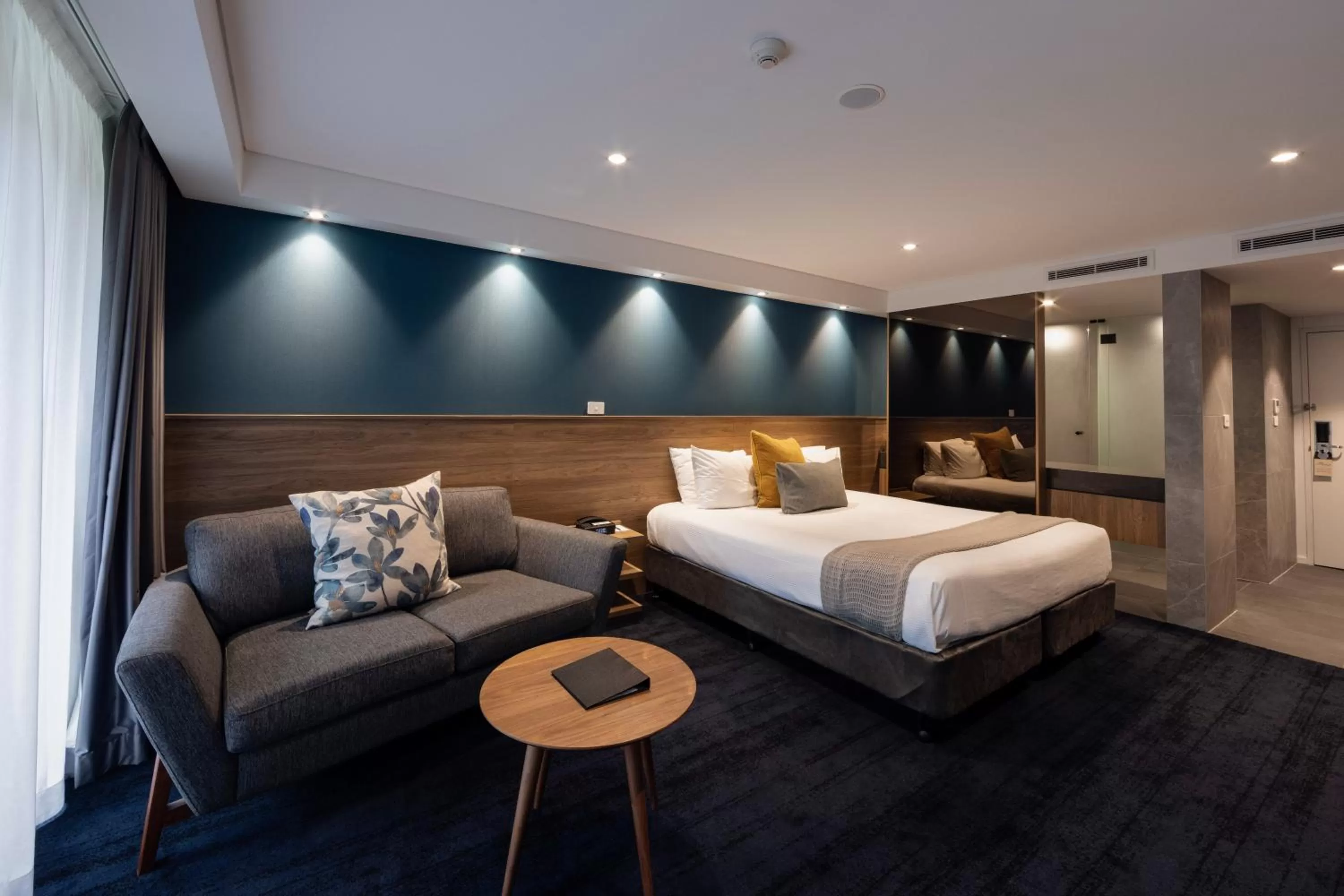 Superior King Room in The Executive Inn, Newcastle