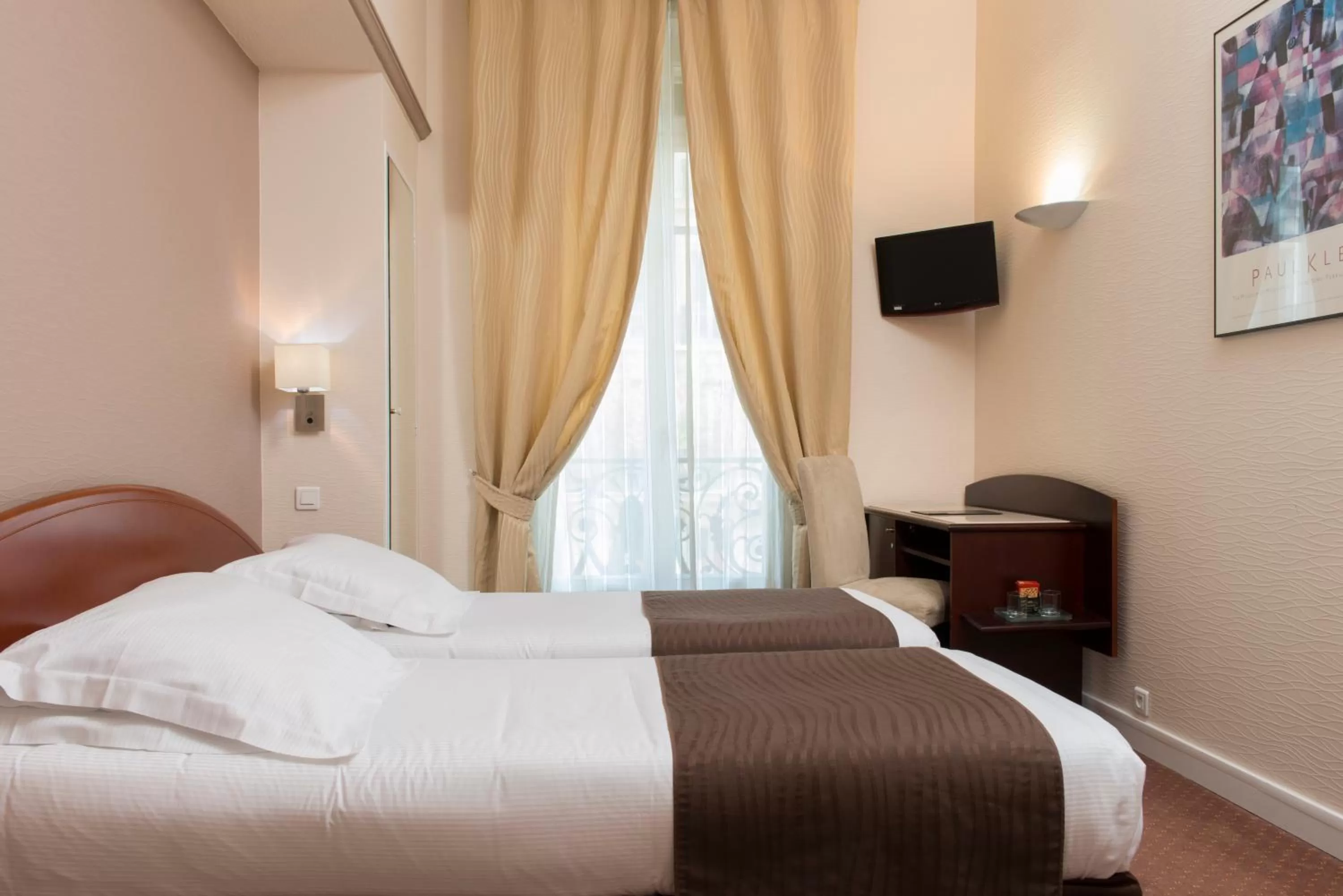 Superior Double or Twin Room in Excelsior Opera