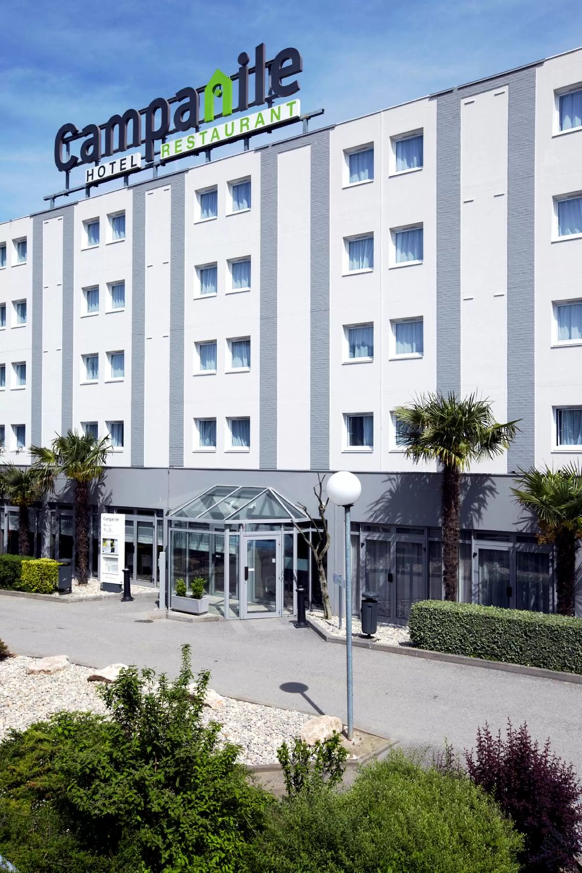 Facade/entrance in Campanile PRIME - Lyon Ouest Tassin