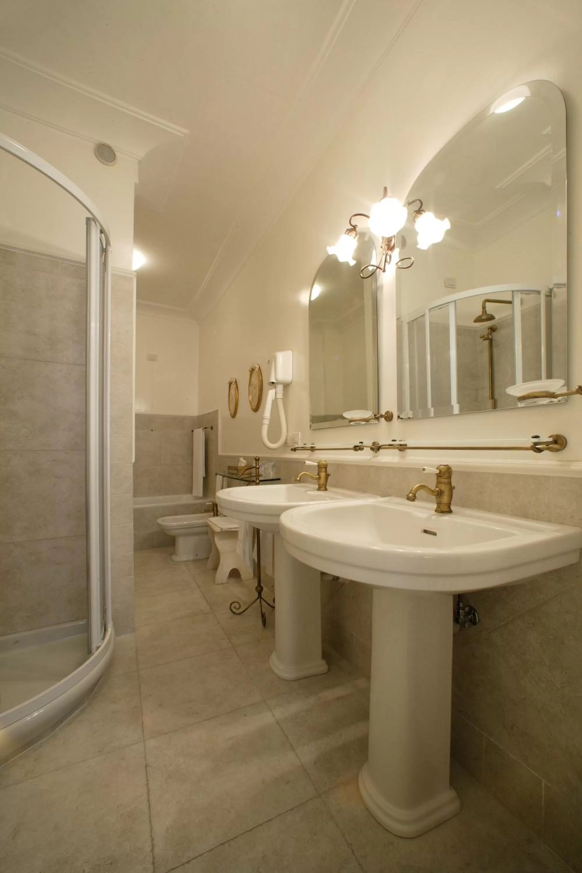 Suite - single occupancy in Majestic Toscanelli (centro storico)