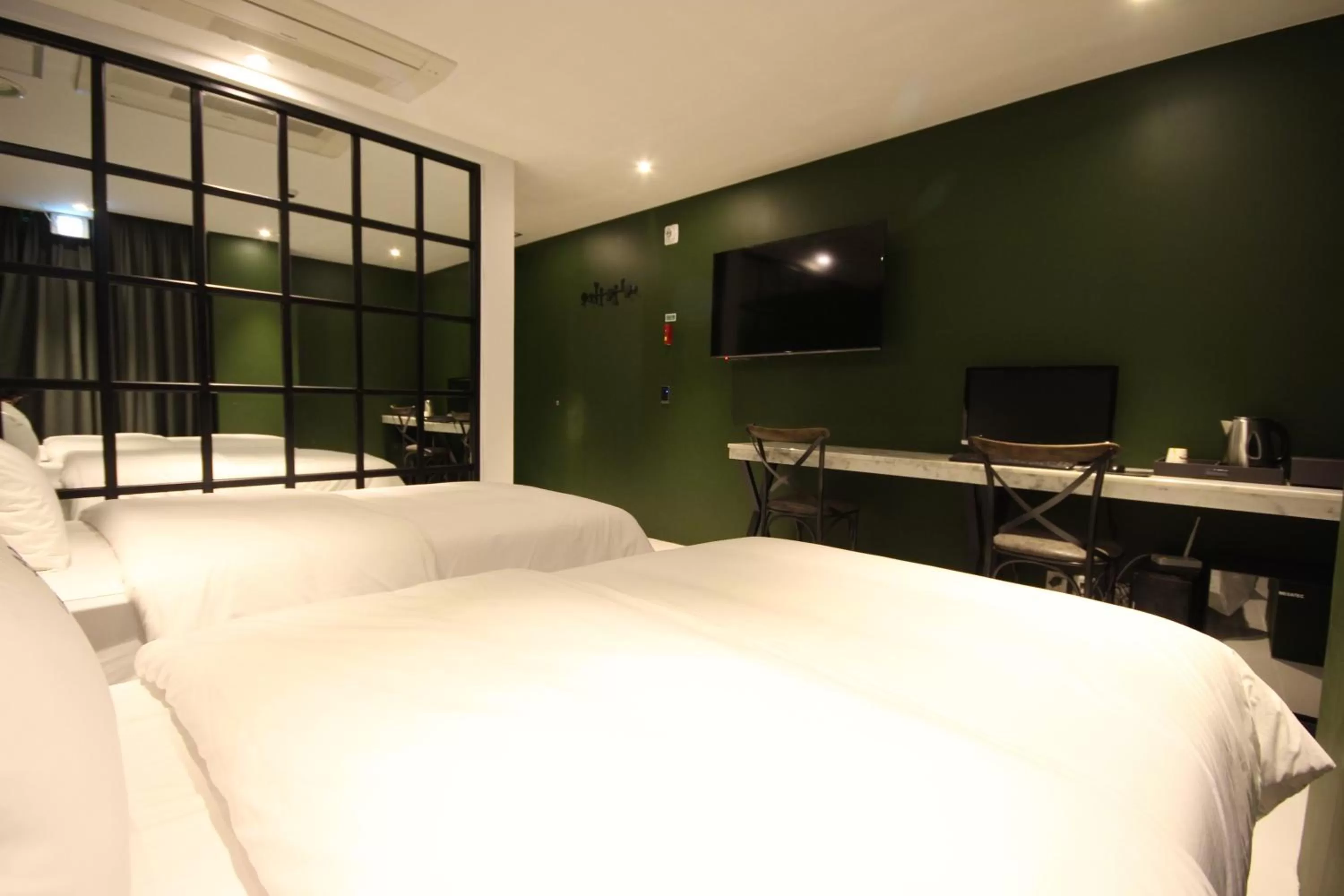 Deluxe Twin Room in SOYU Hotel