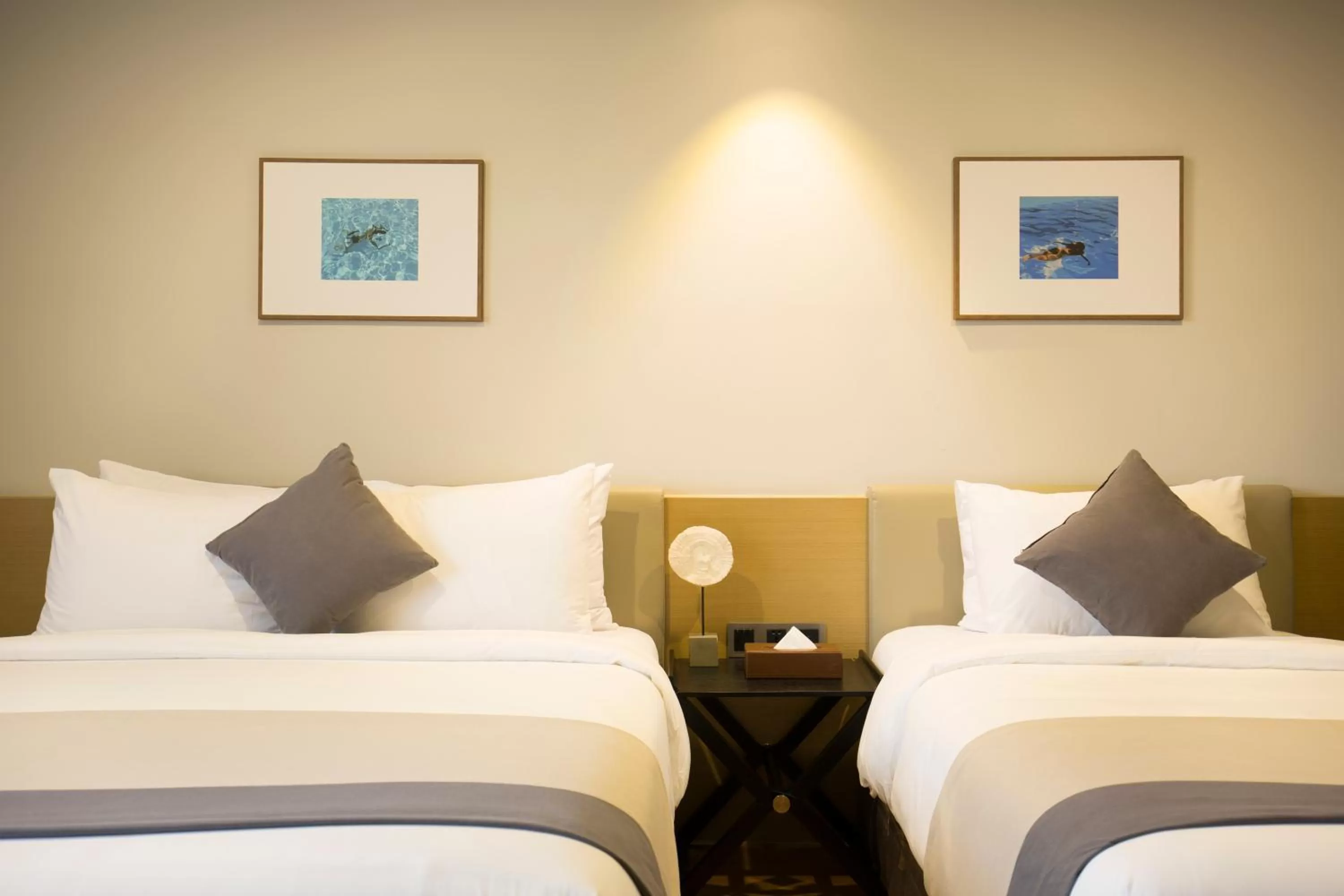 Premier Family Room in Bay Hound Hotel