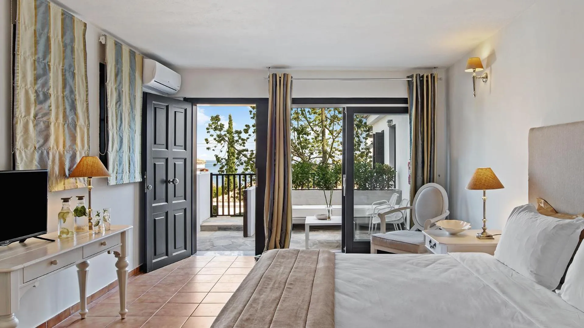 Junior Suite in Aegean Suites, Santikos Collection
