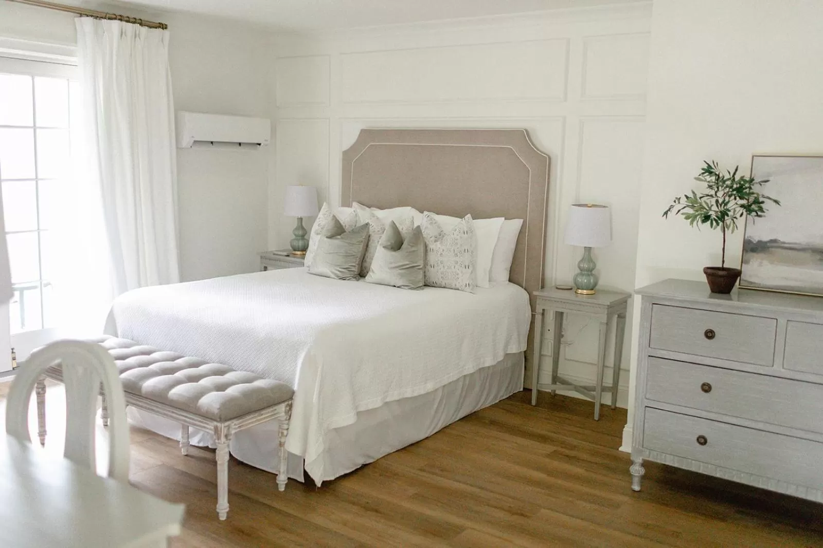 Deluxe Double Room with Balcony in Fairville Inn