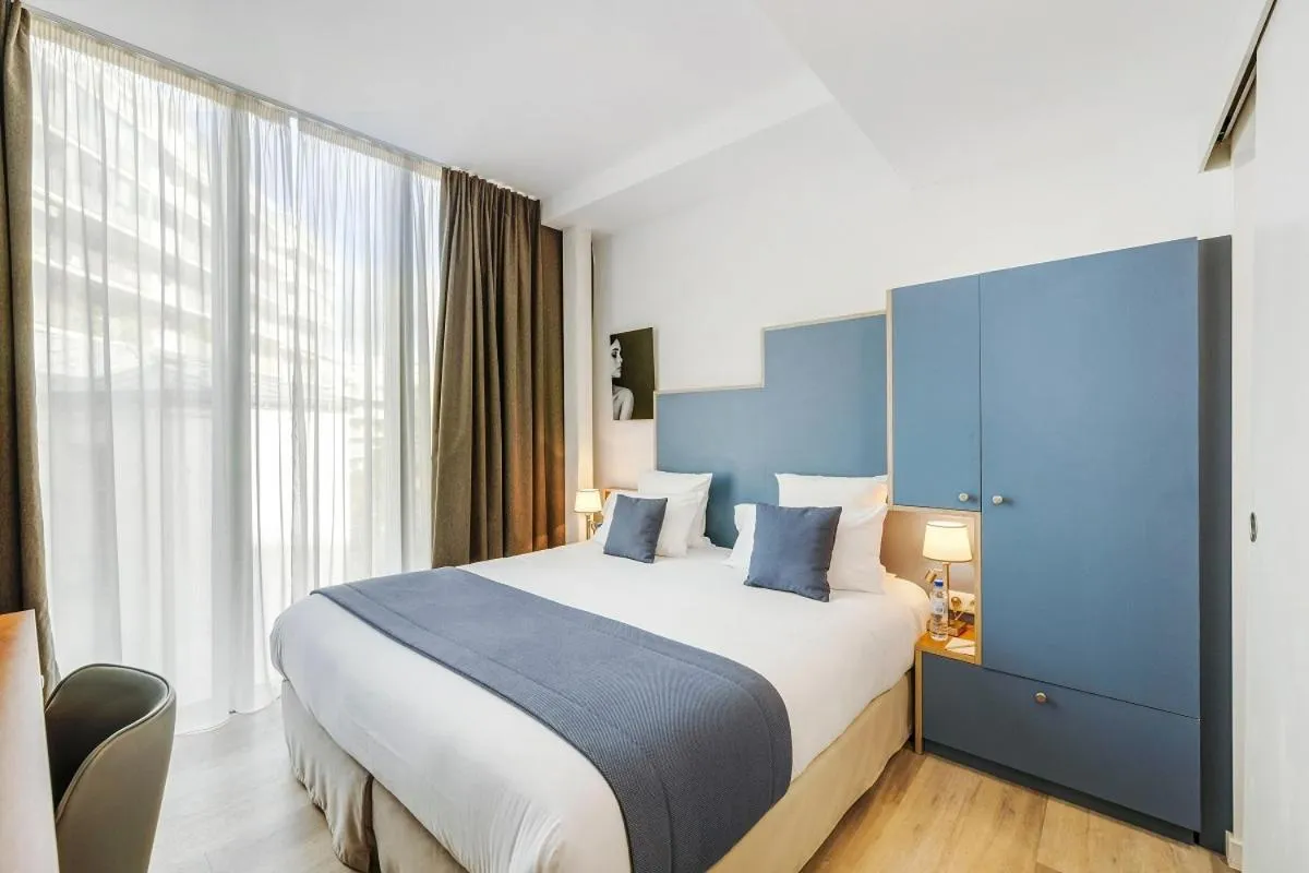 Superior Double or Twin Room in Hôtel Villa Eiffel Mademoiselle