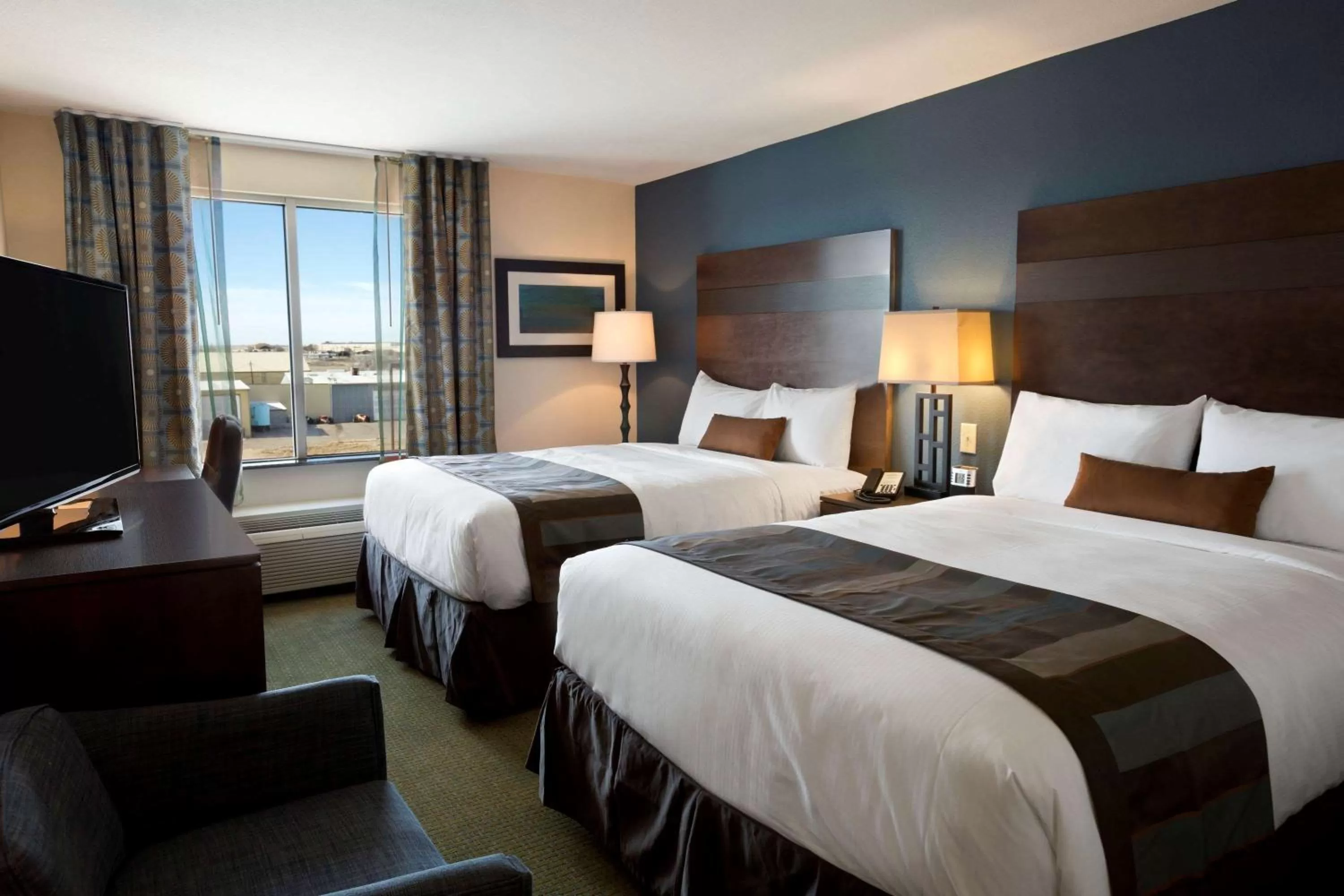 Queen Room with Two Queen Beds and Bath Tub with Grab Bars - Mobility Accessible/Non-Smoking in Wingate by Wyndham Seminole