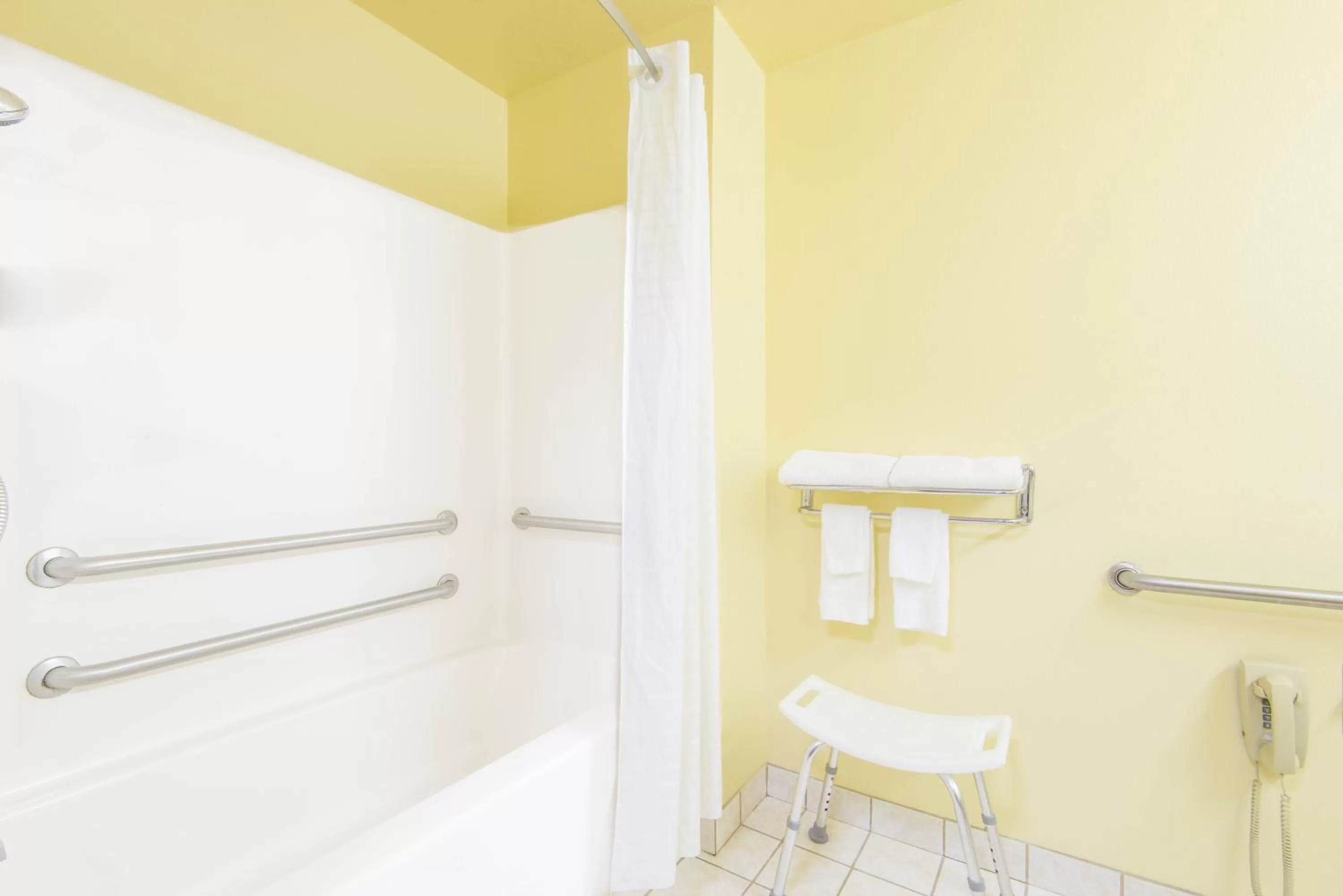 Queen Room - Mobility Access/Non-Smoking in Super 8 by Wyndham Wheeling WV