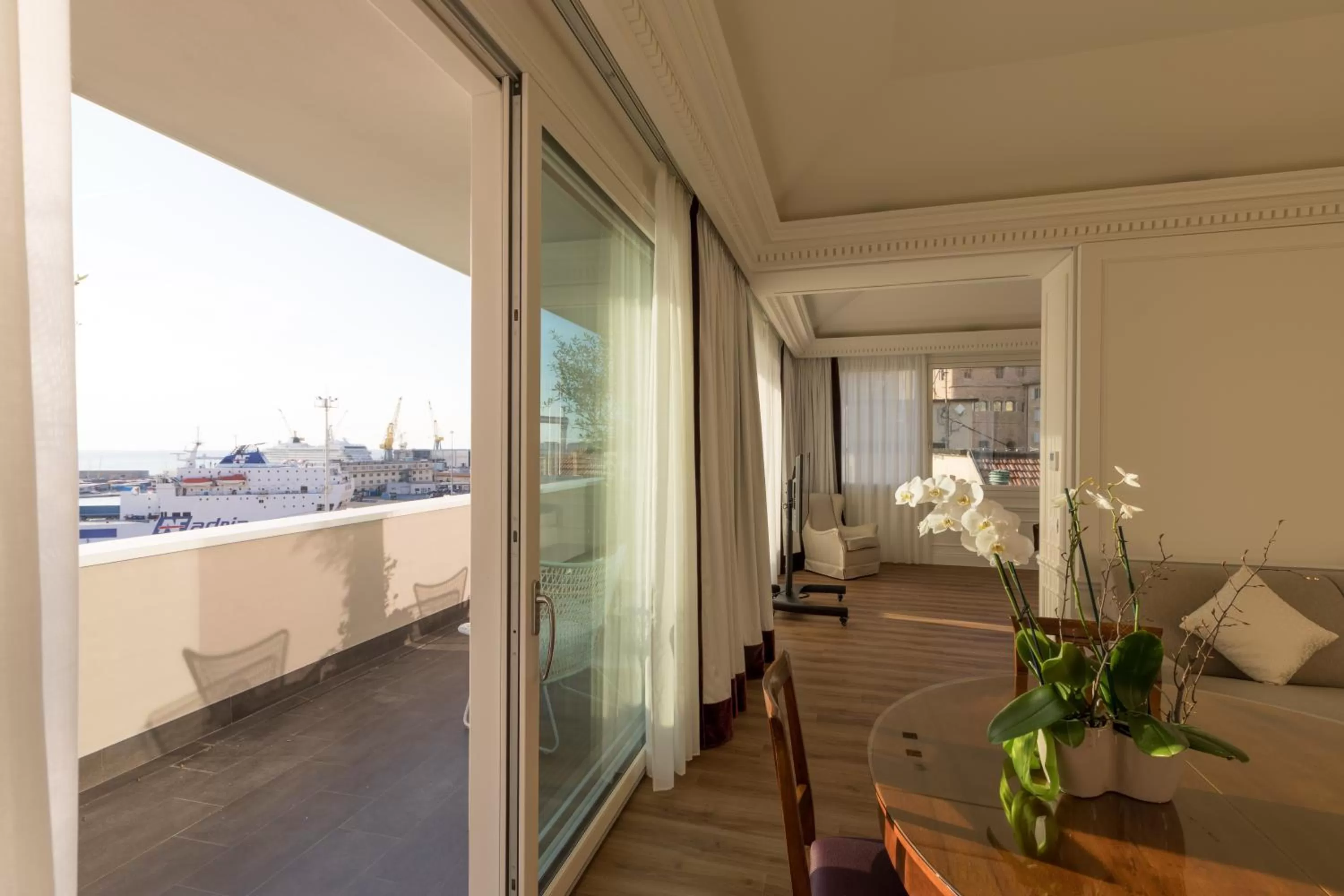 Suite with Sea View in Grand Hotel Palace