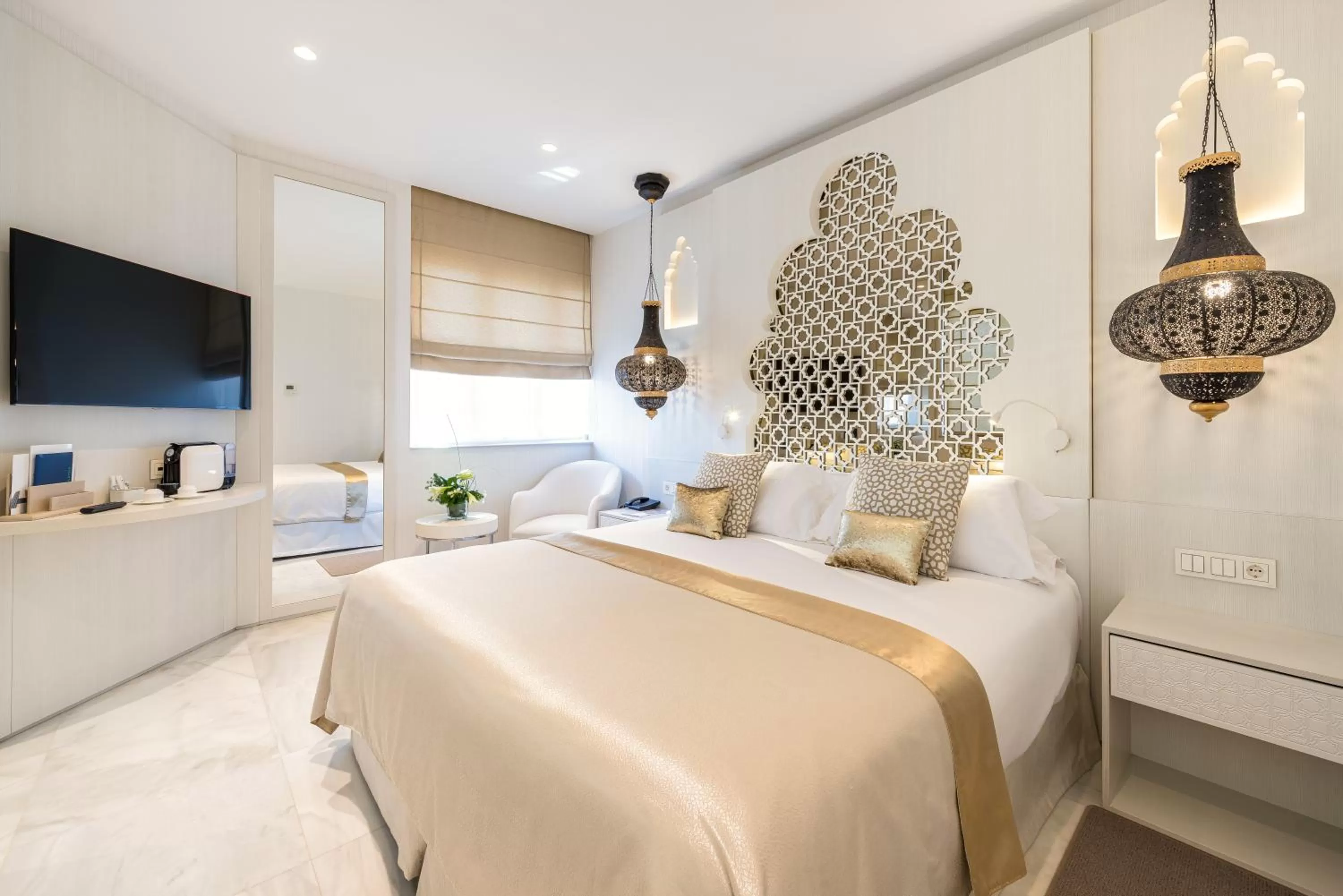 Deluxe Double Room with Terrace in Hotel Saray