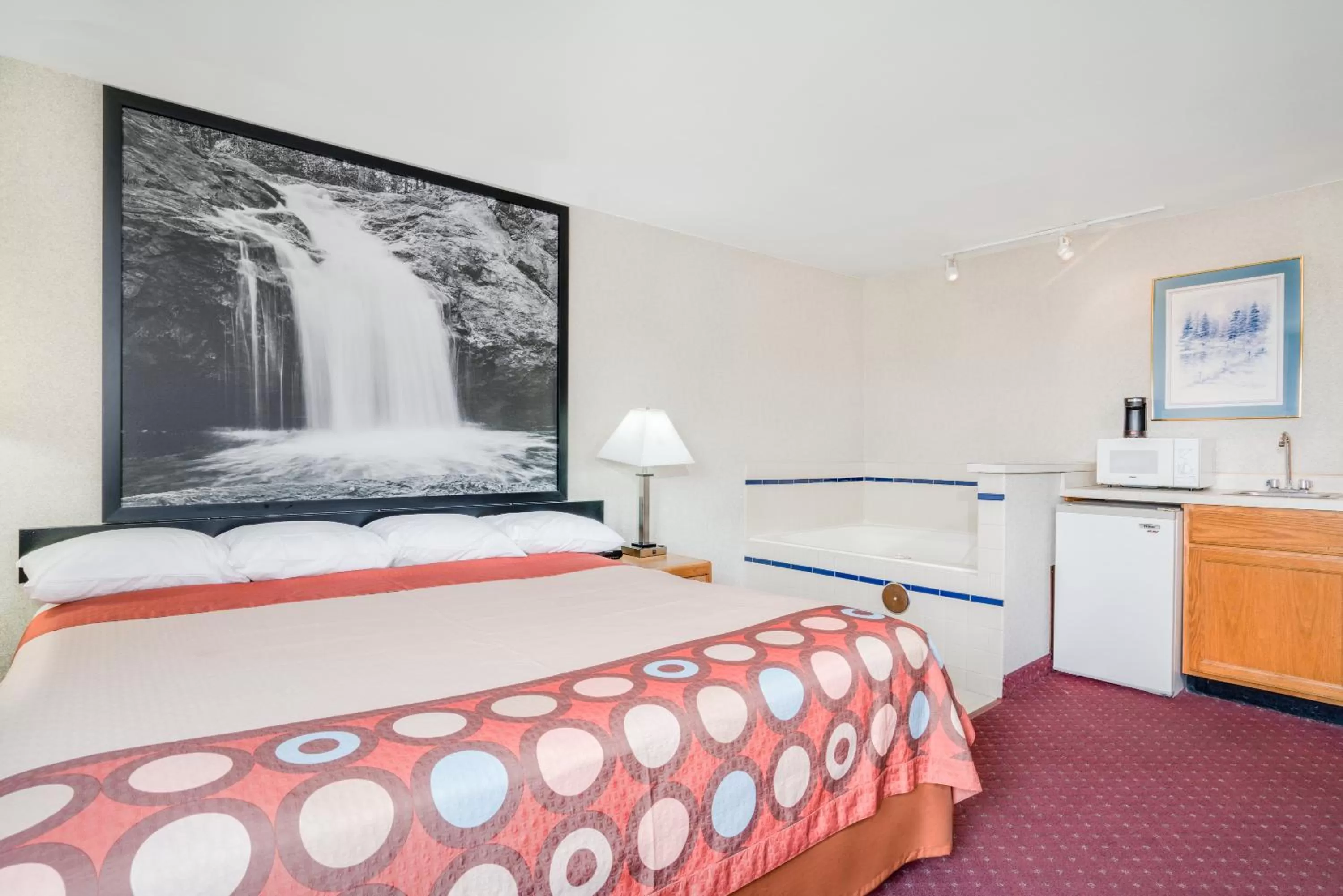 King Studio Suite - Non-Smoking in Super 8 by Wyndham Tomah Wisconsin