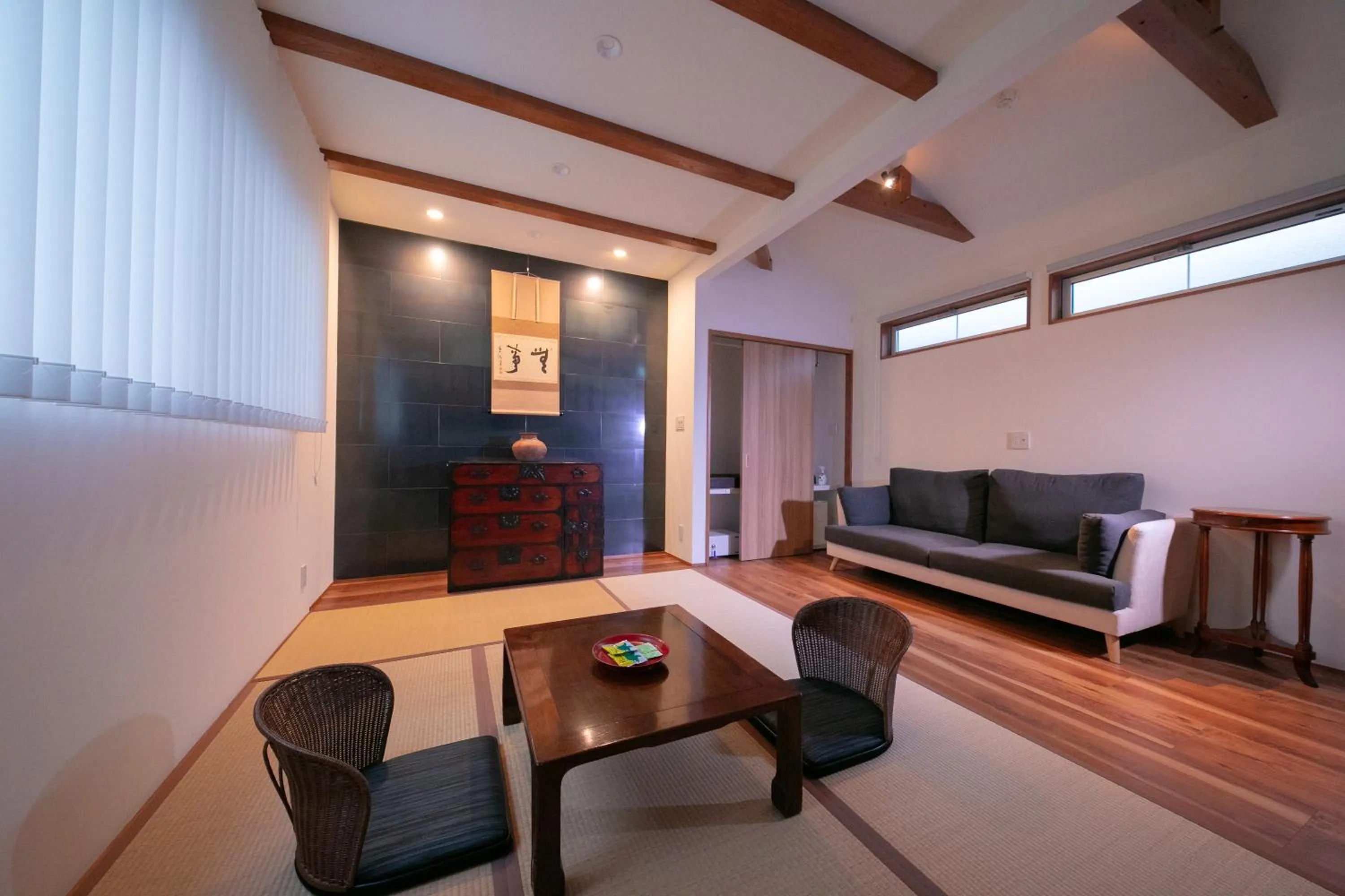 Family Room with Private Bathroom in Kunisakisou