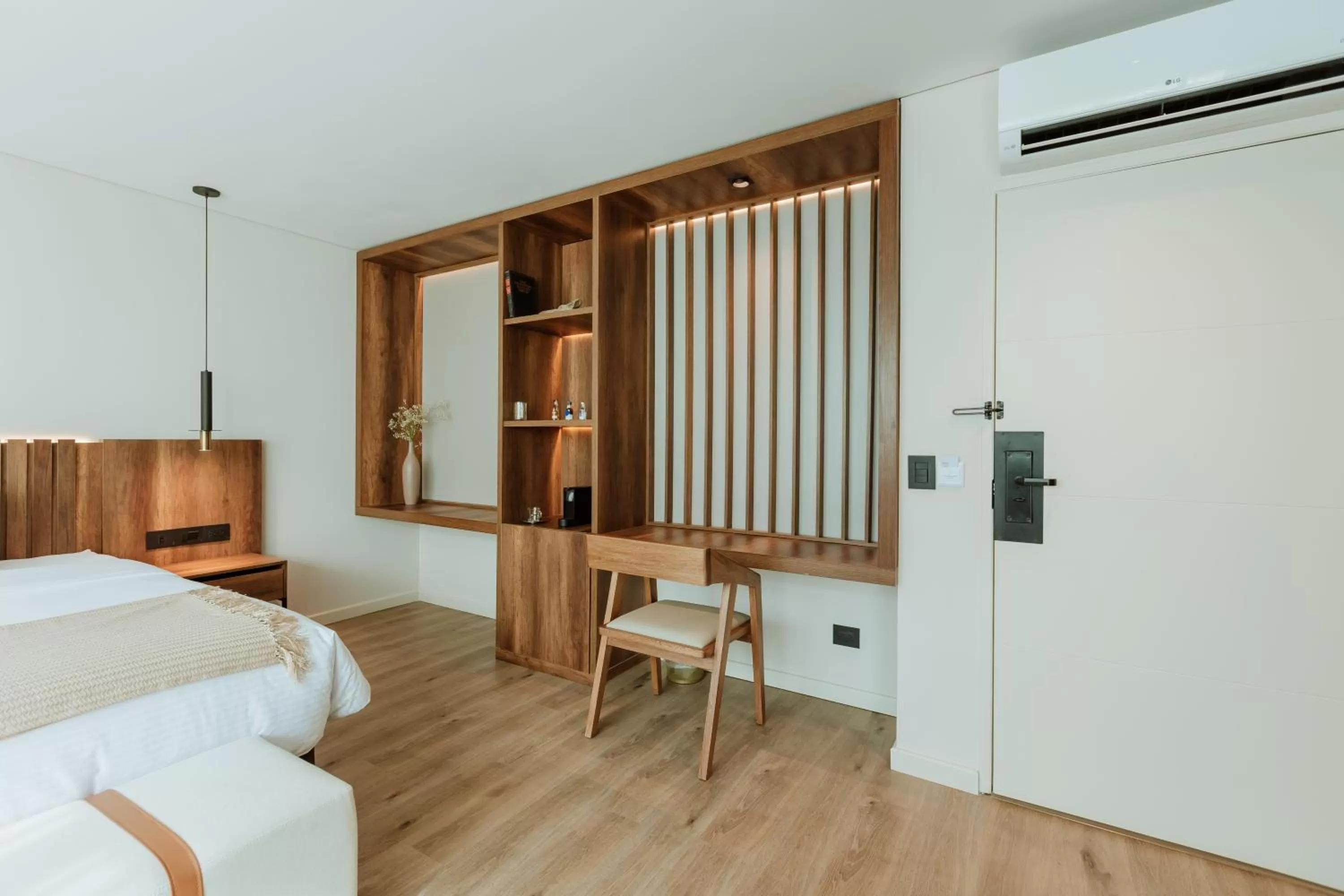 Superior King Room in 1616 Hotel