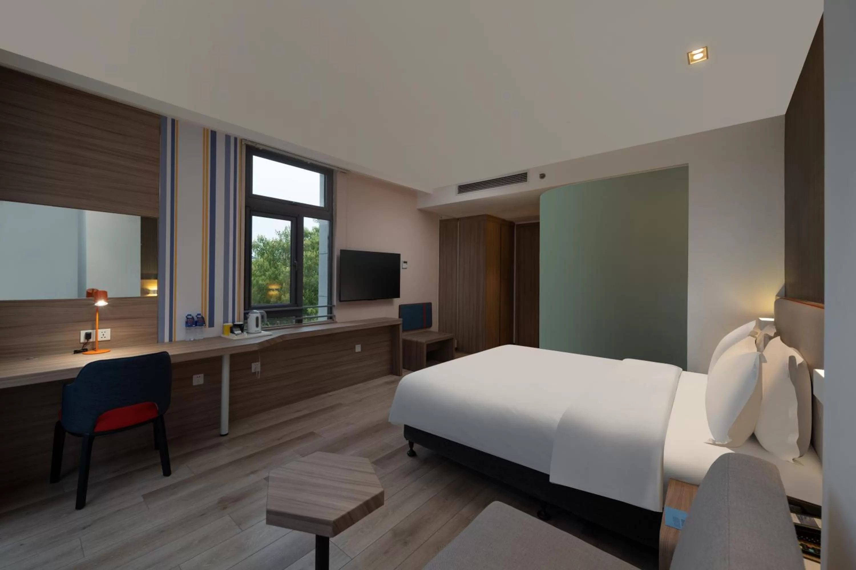 Holiday Inn Express Shanghai Pujiang by IHG